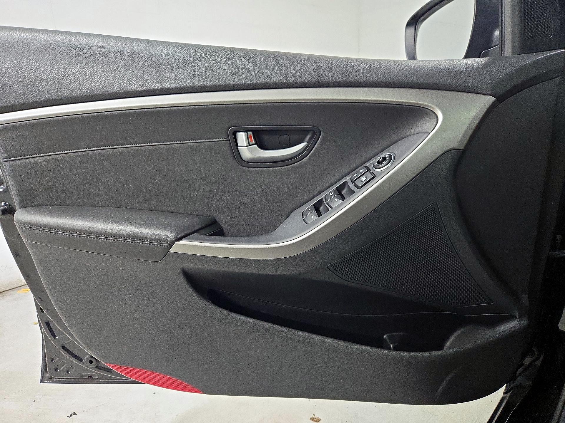 Thumbnail: 2013 Hyundai Elantra - 12