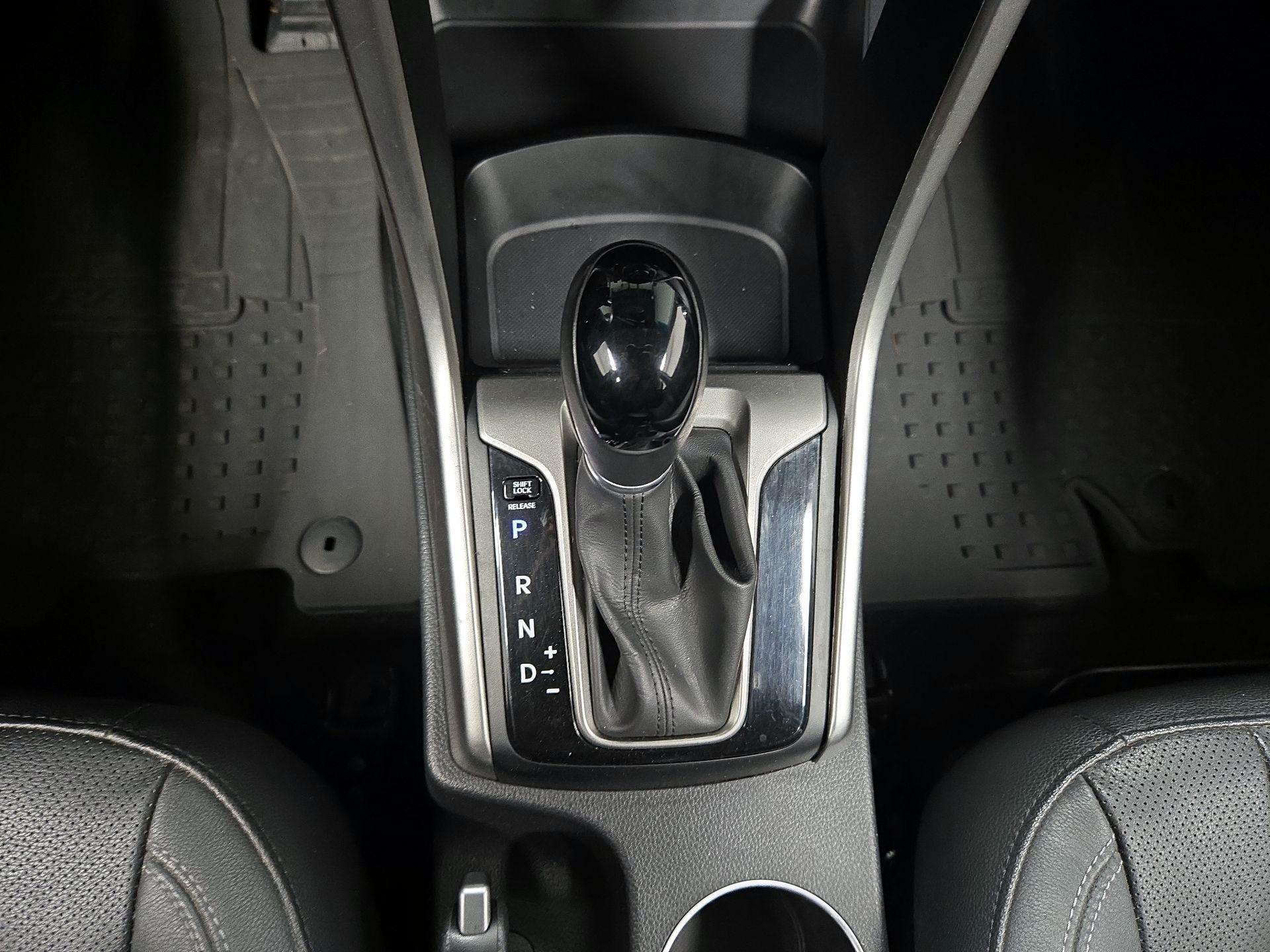 Thumbnail: 2013 Hyundai Elantra - 17