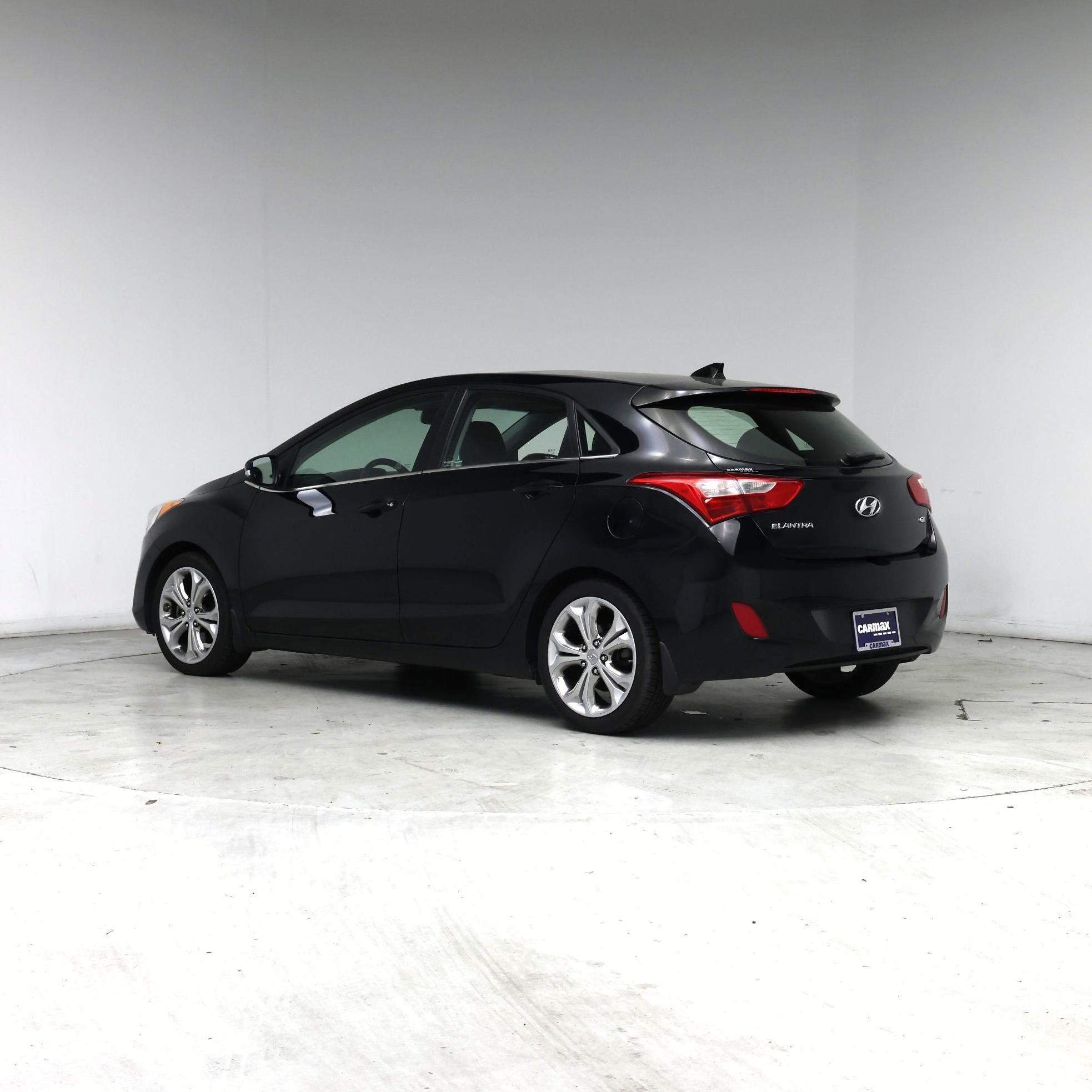 Thumbnail: 2013 Hyundai Elantra - 2