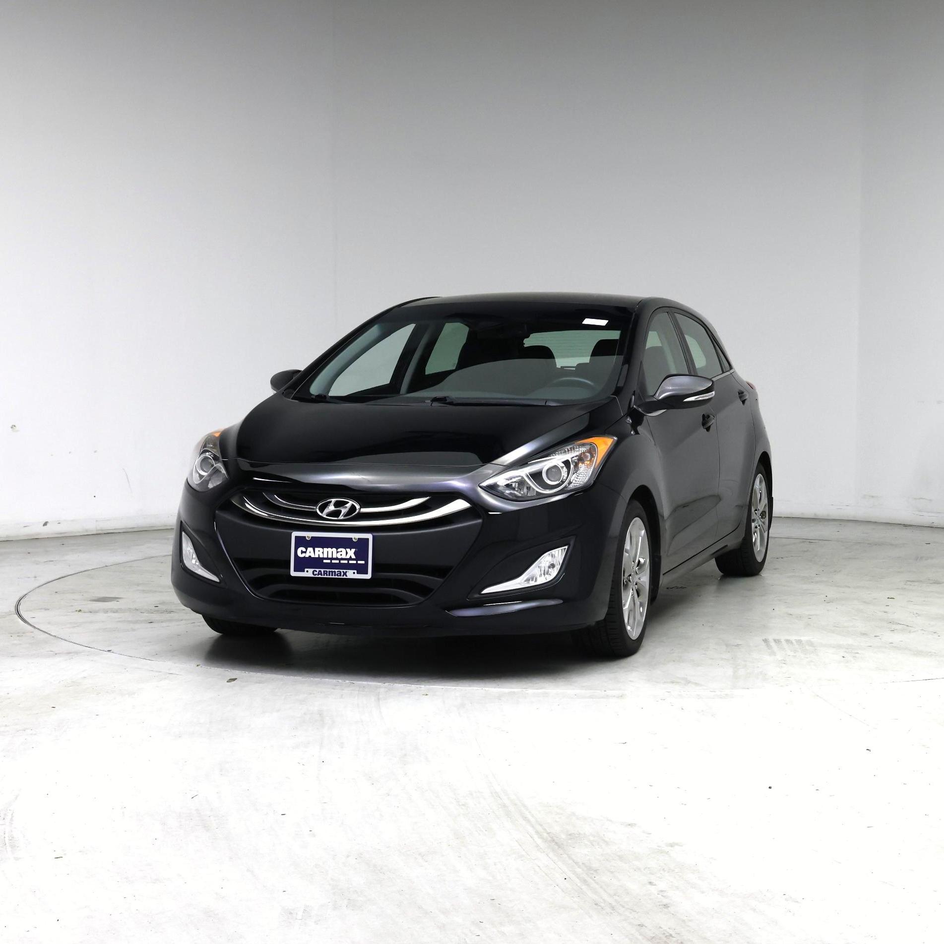 Thumbnail: 2013 Hyundai Elantra - 4