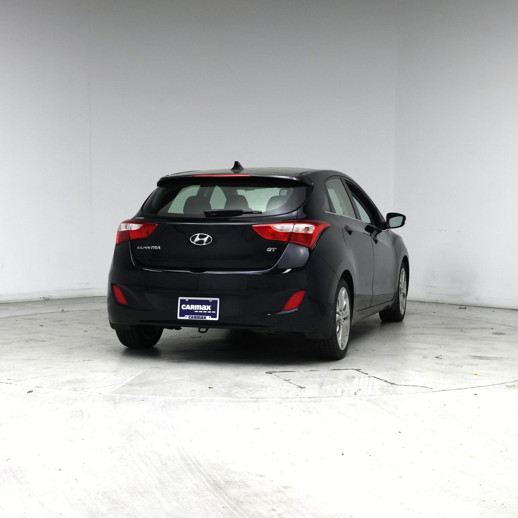 Thumbnail: 2013 Hyundai Elantra - 8