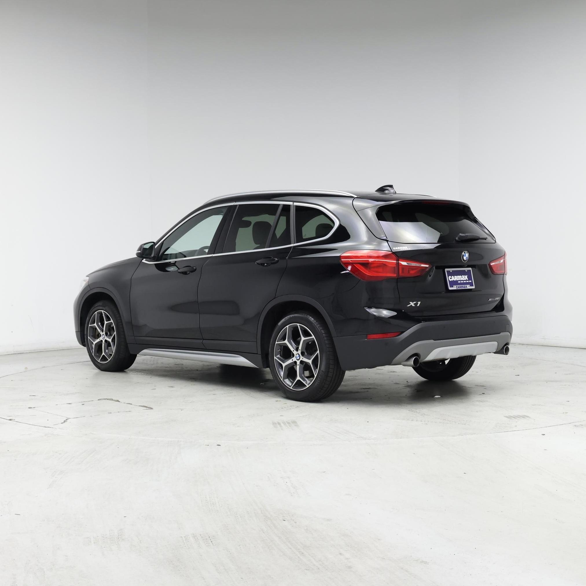 Thumbnail: 2019 BMW X1 - 2