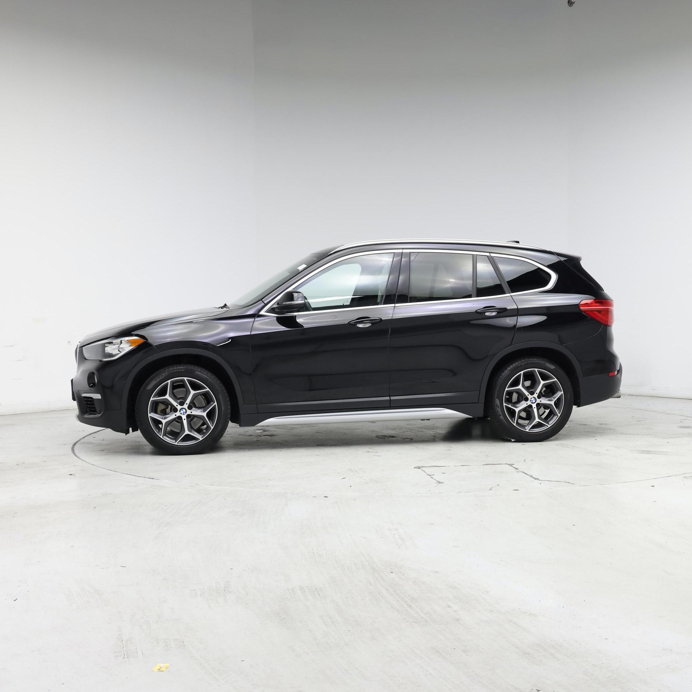 Thumbnail: 2019 BMW X1 - 3