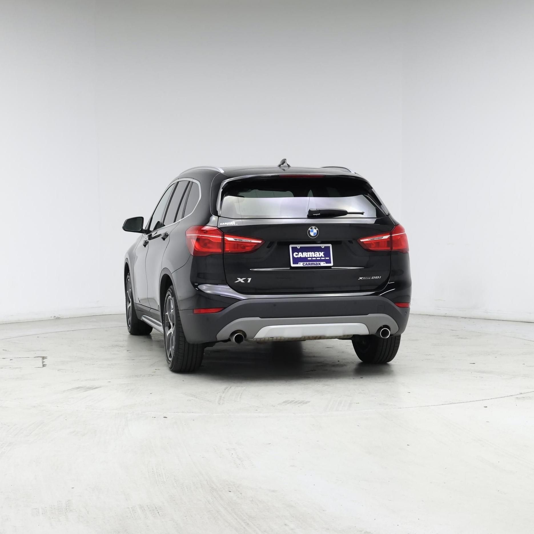 Thumbnail: 2019 BMW X1 - 6