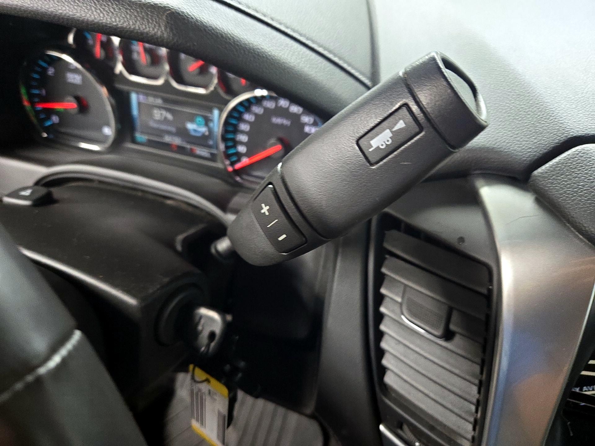 Thumbnail: 2018 Chevrolet Suburban - 18