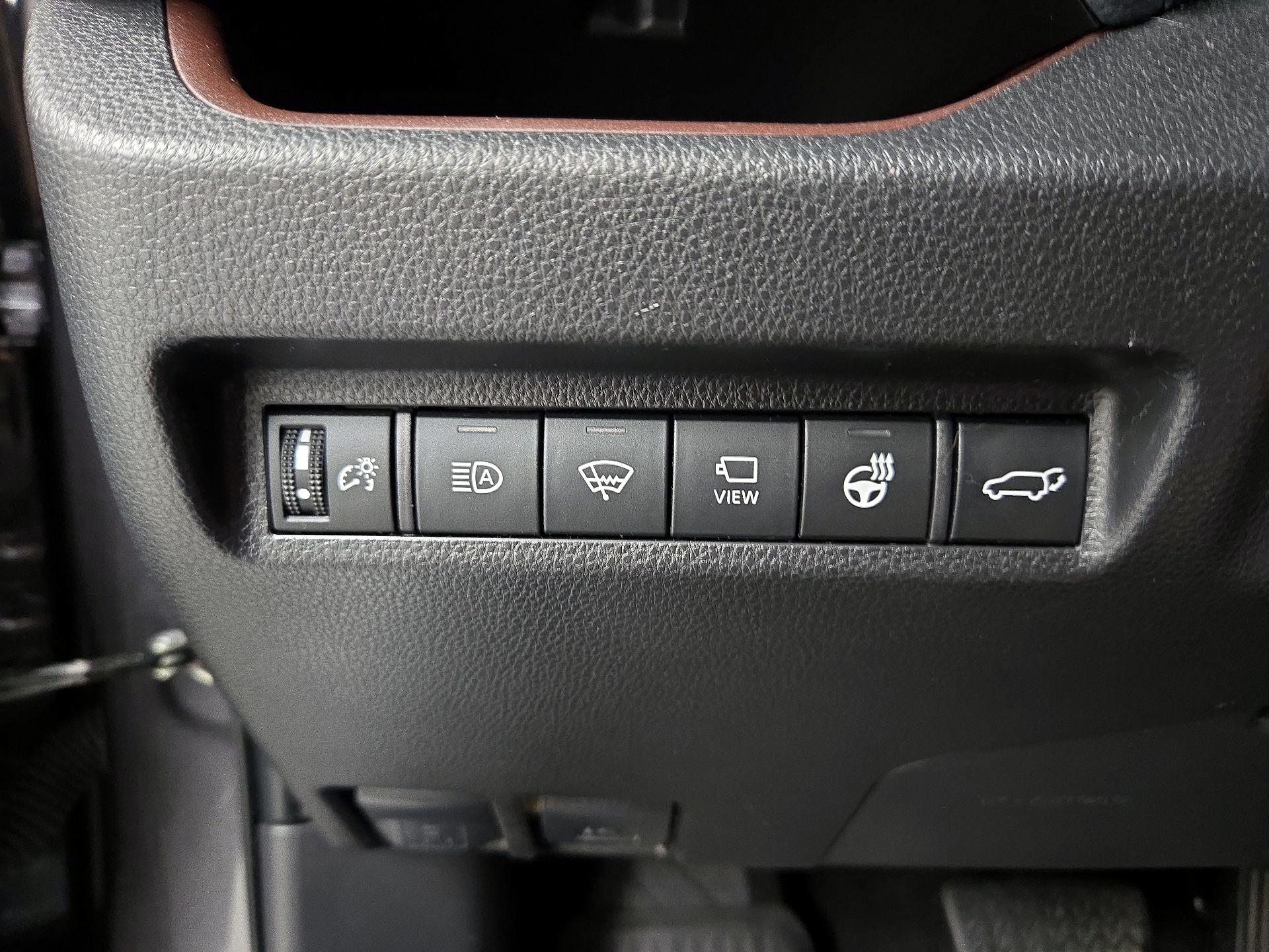 Thumbnail: 2019 Toyota RAV4 - 13