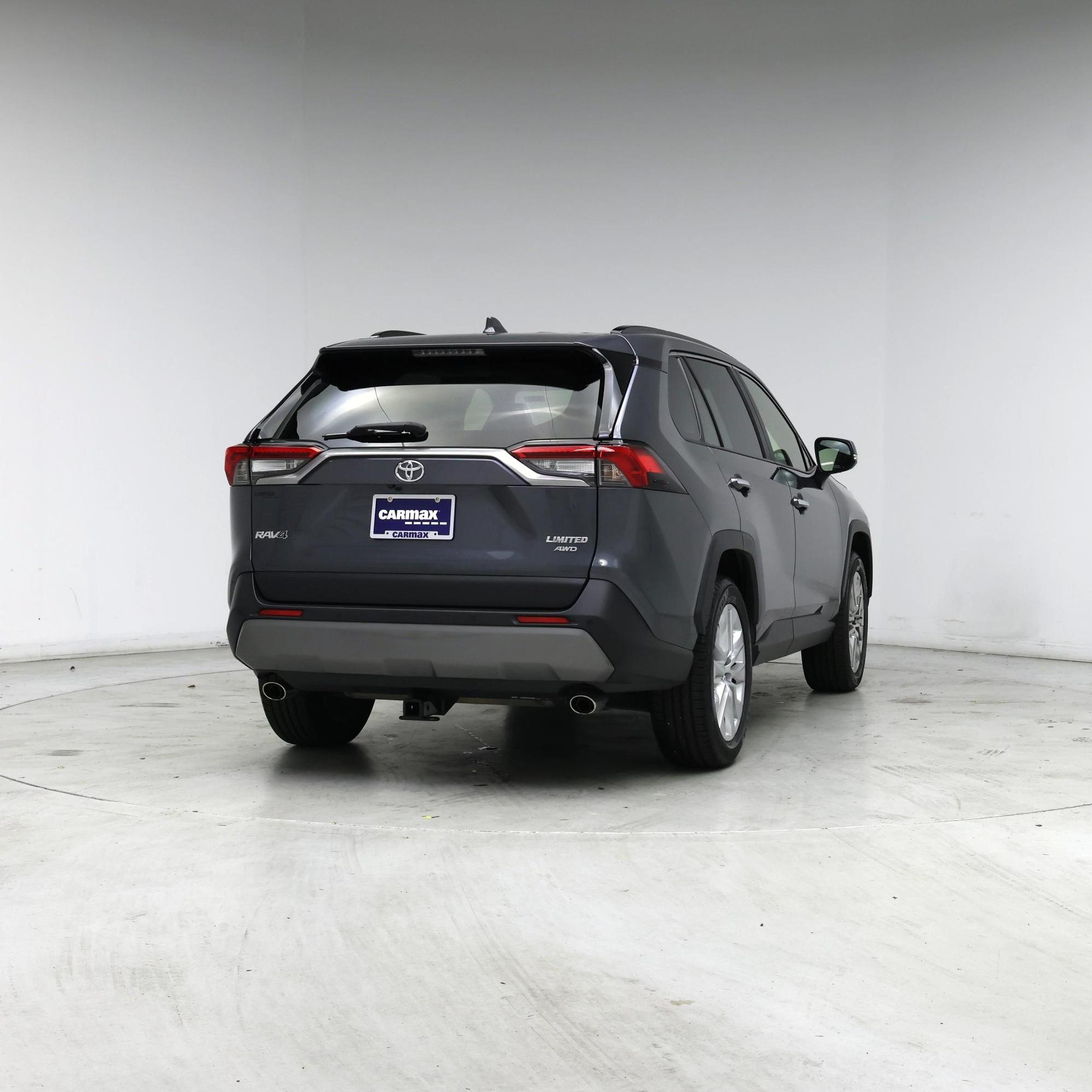 Thumbnail: 2019 Toyota RAV4 - 8