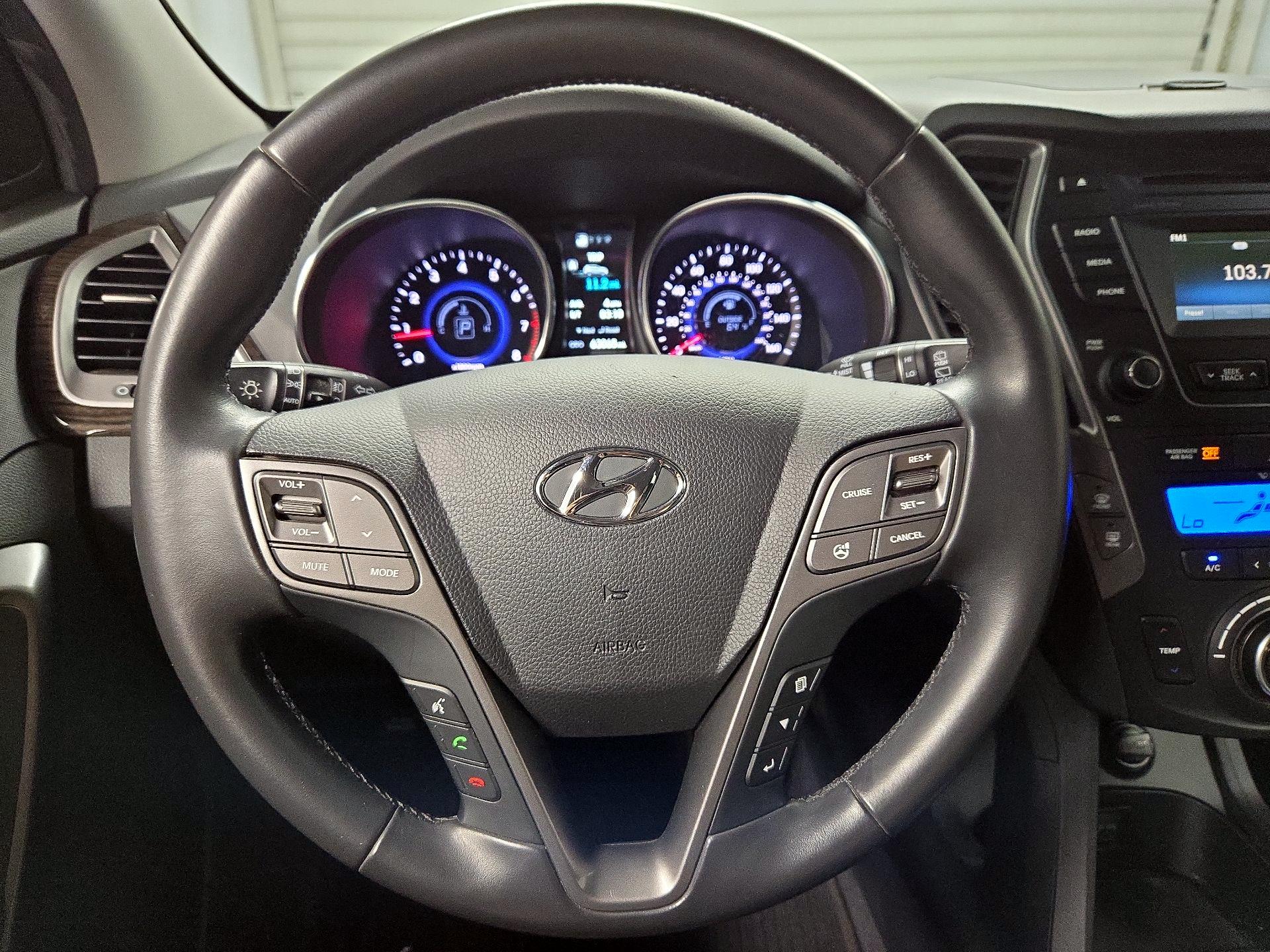 Thumbnail: 2013 Hyundai Santa Fe - 10