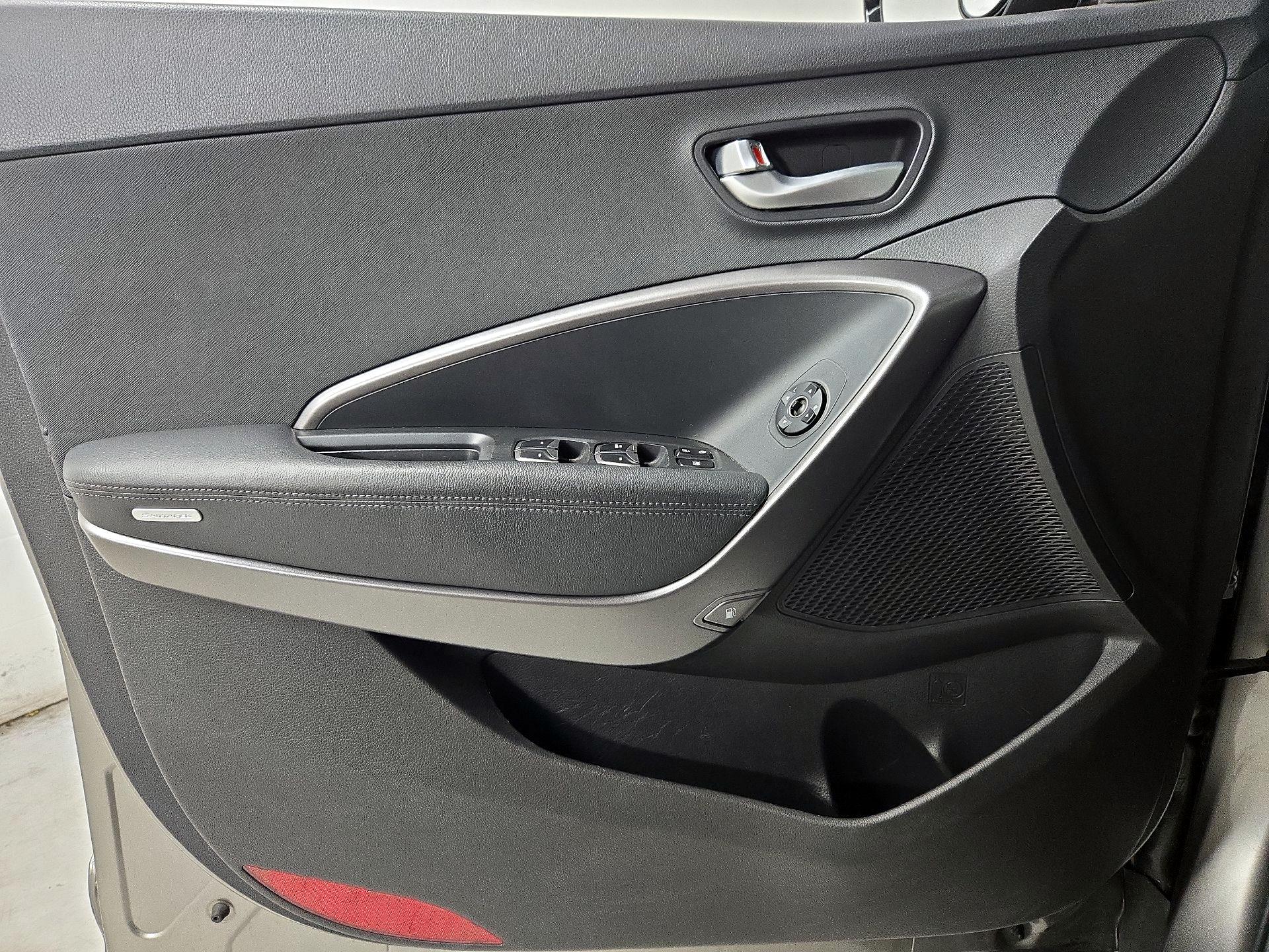 Thumbnail: 2013 Hyundai Santa Fe - 12