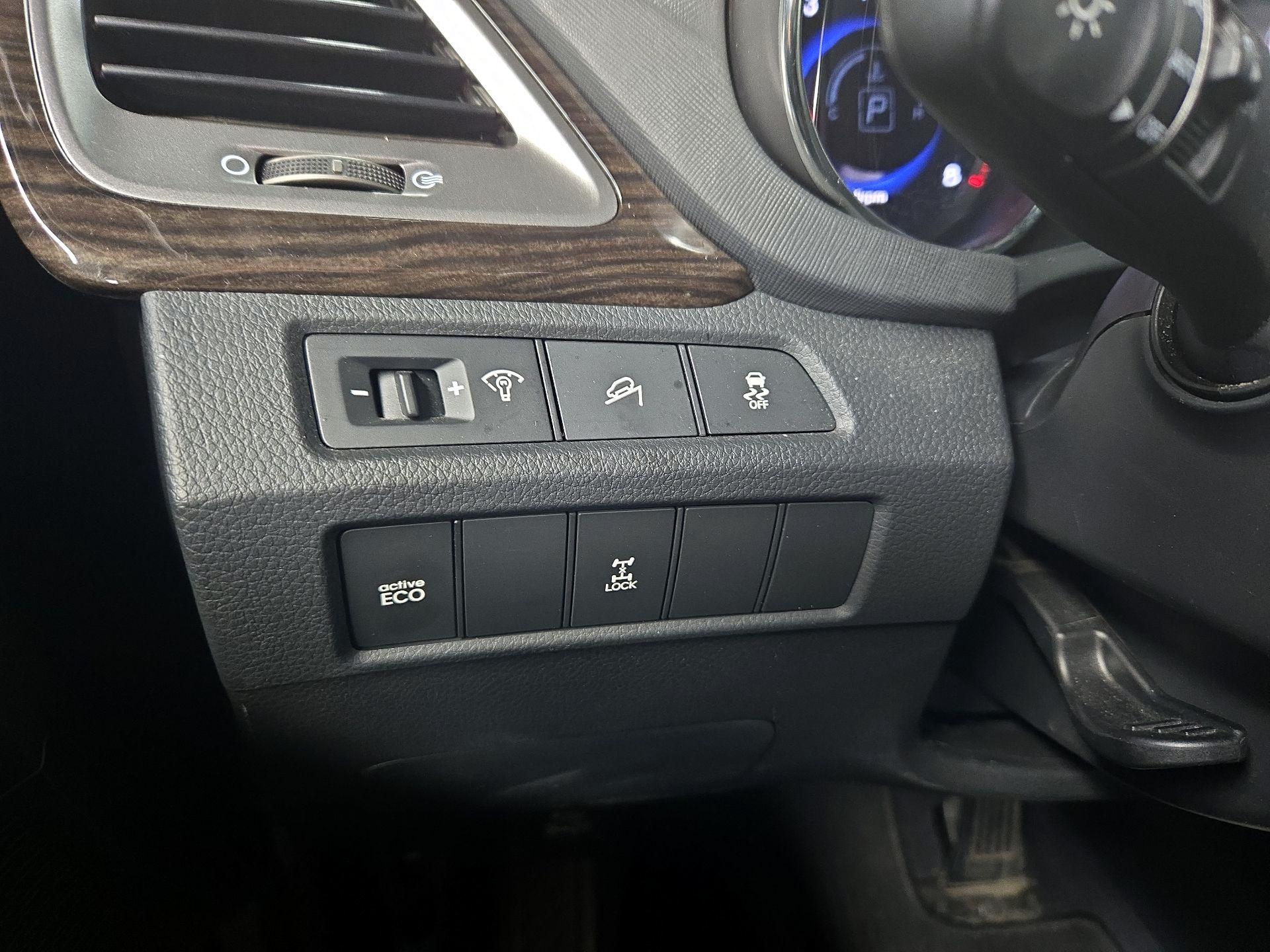 Thumbnail: 2013 Hyundai Santa Fe - 13