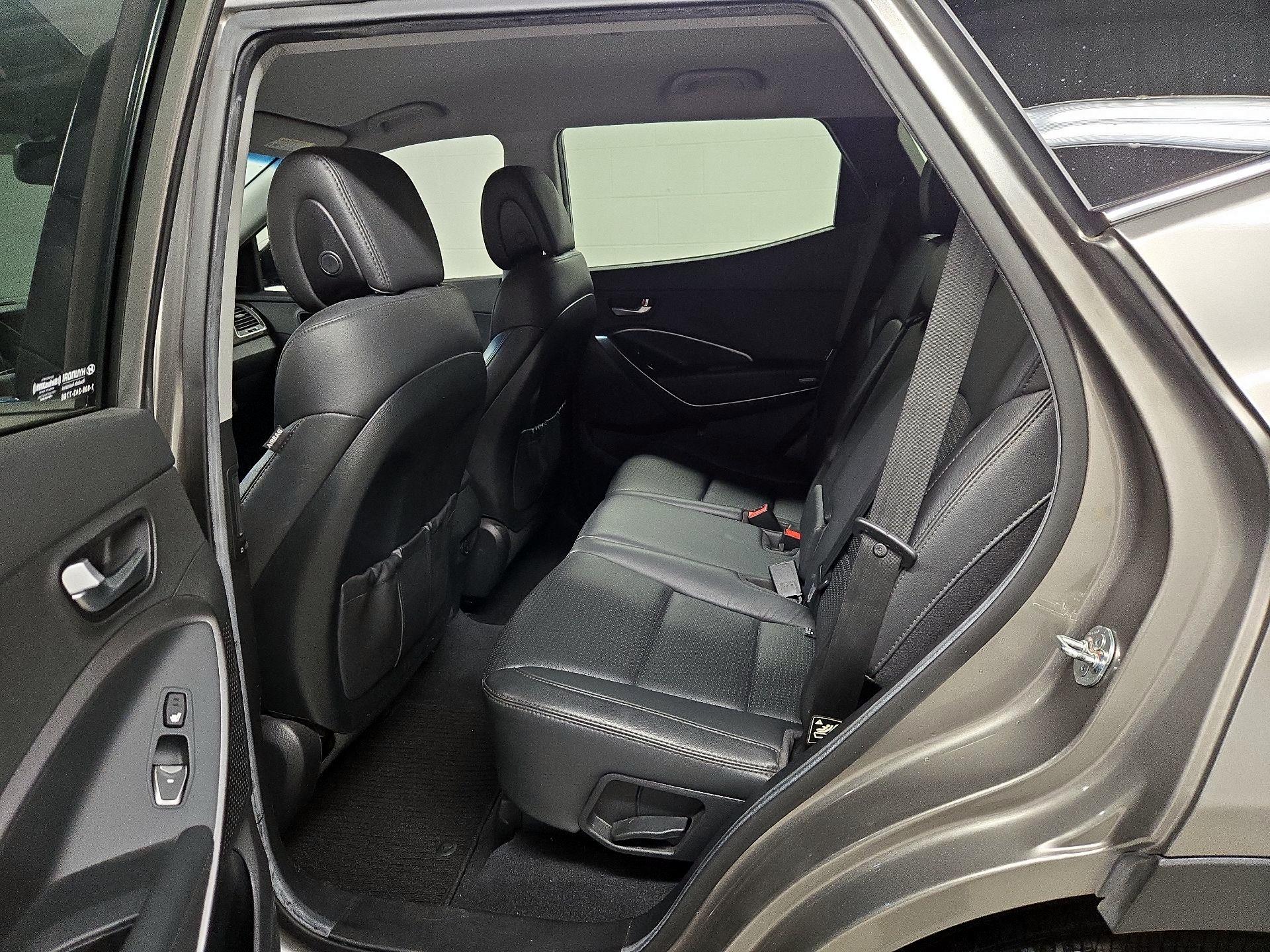 Thumbnail: 2013 Hyundai Santa Fe - 19