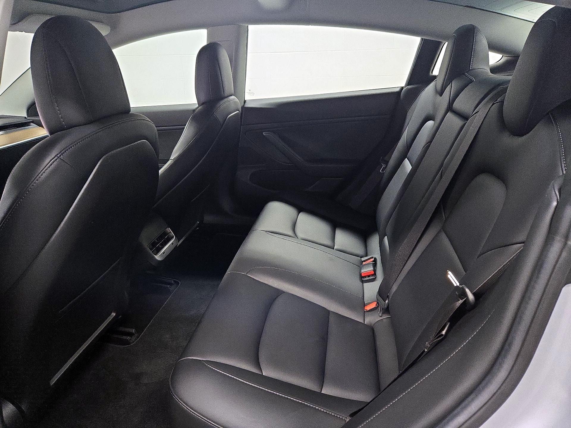 Thumbnail: 2018 Tesla Model 3 - 19