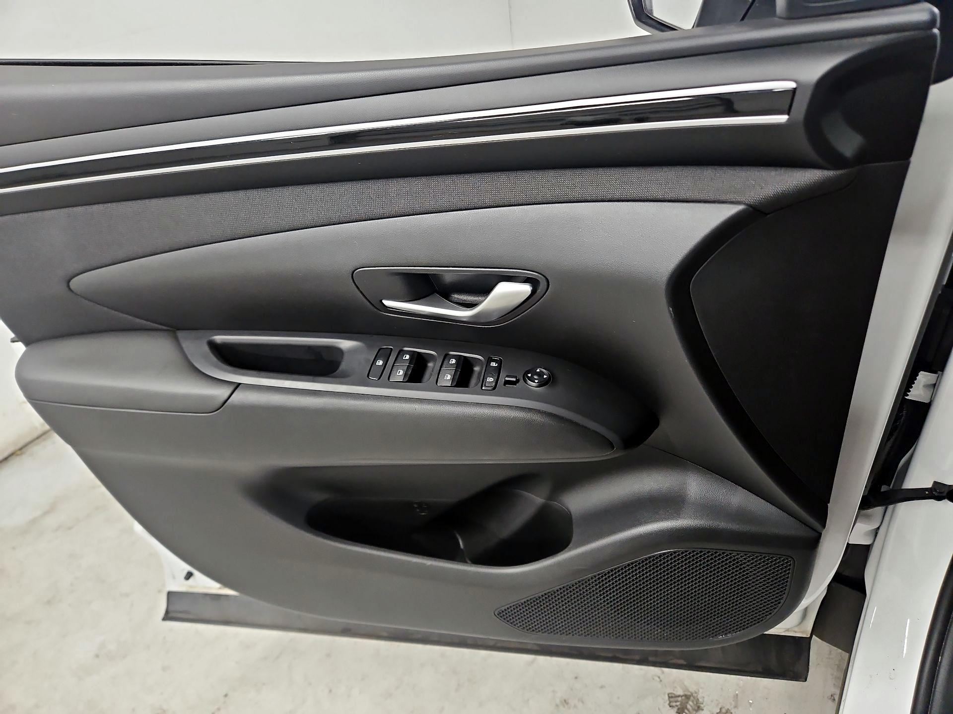 Thumbnail: 2023 Hyundai Tucson - 12