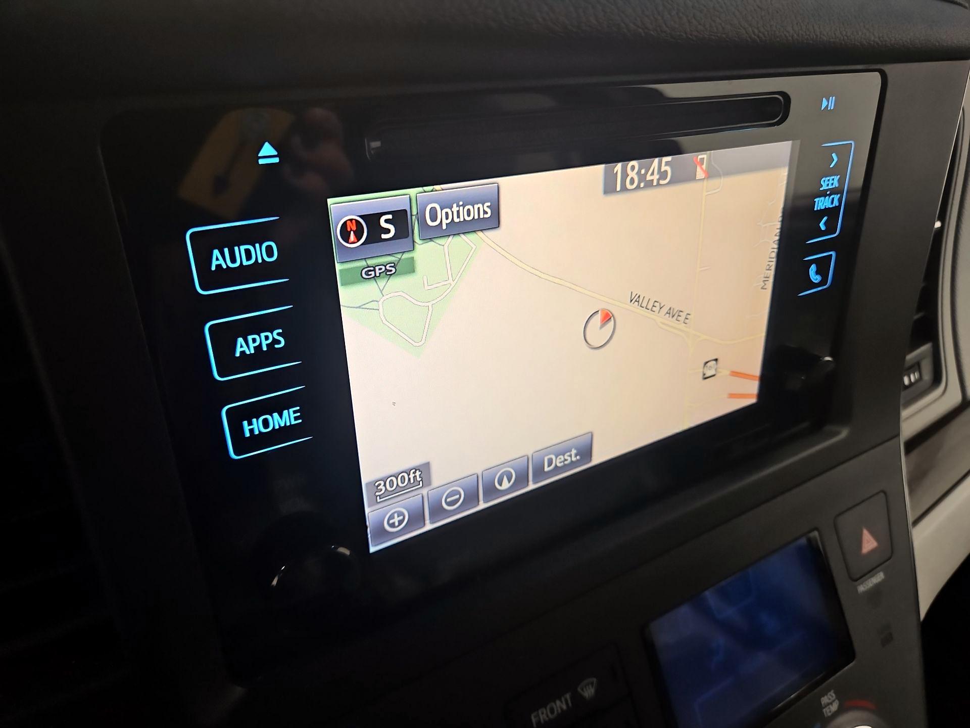 Thumbnail: 2016 Toyota Sienna - 14