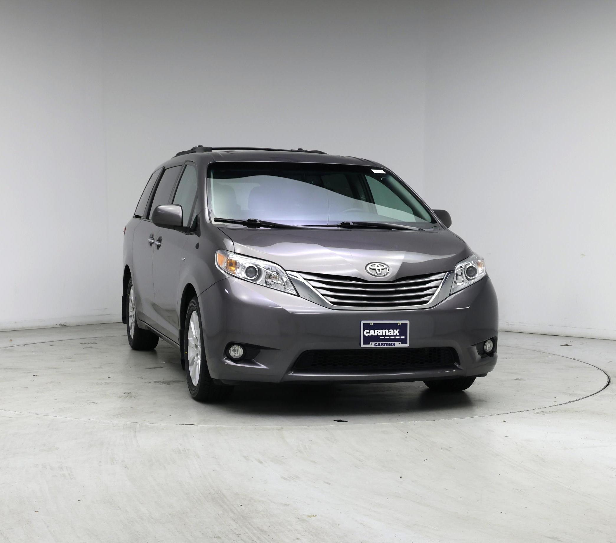 Thumbnail: 2016 Toyota Sienna - 5