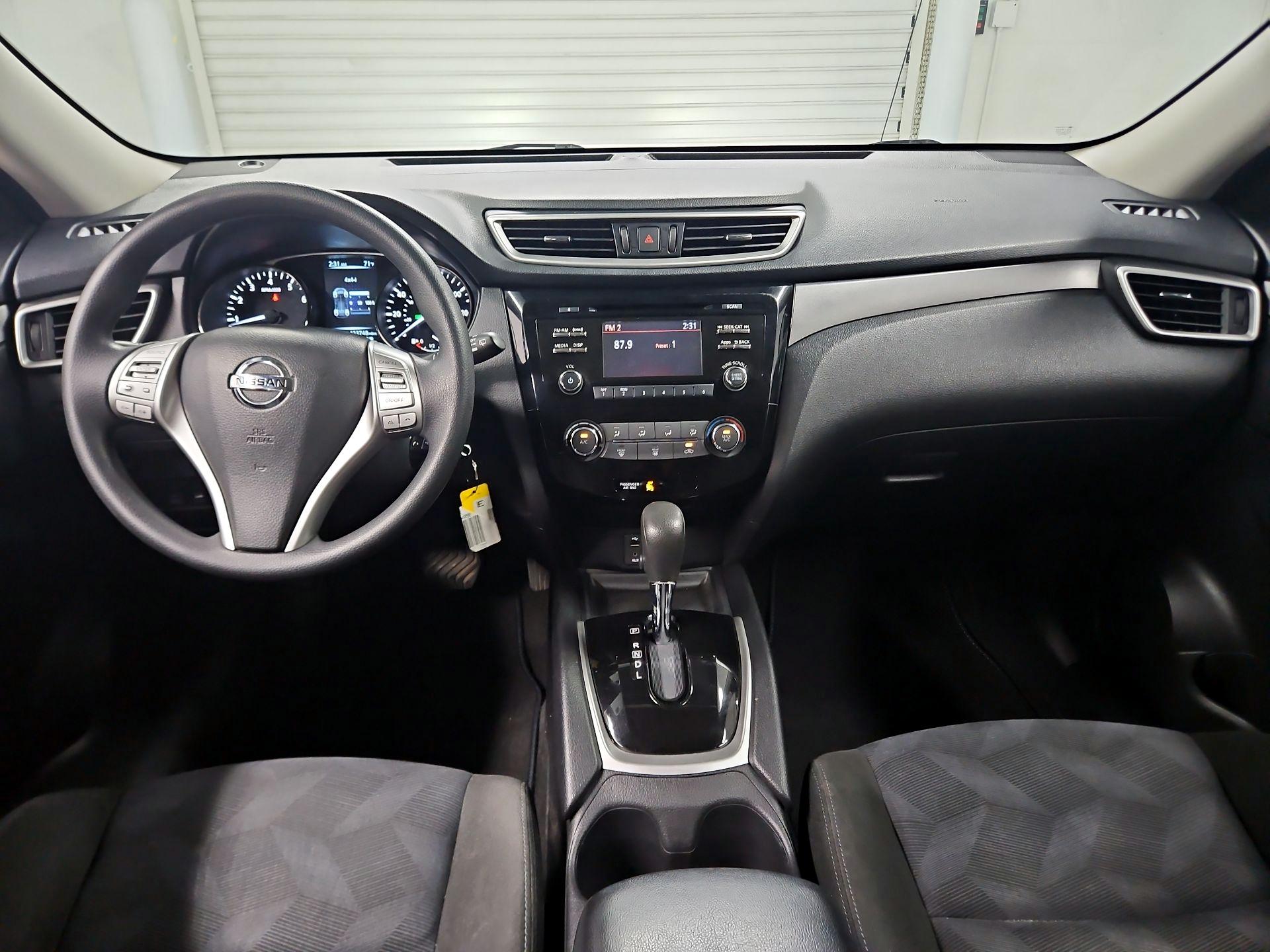 Thumbnail: 2016 Nissan Rogue - 9