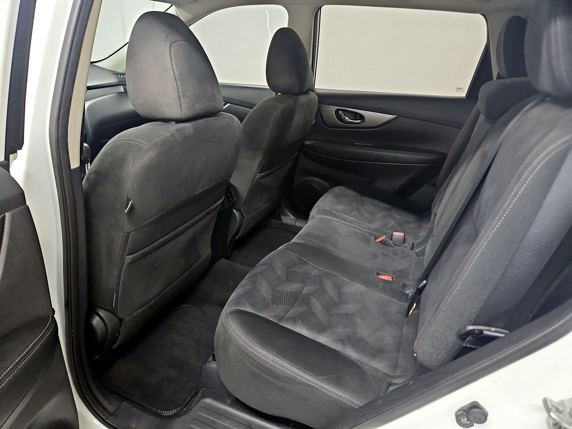 Thumbnail: 2016 Nissan Rogue - 19