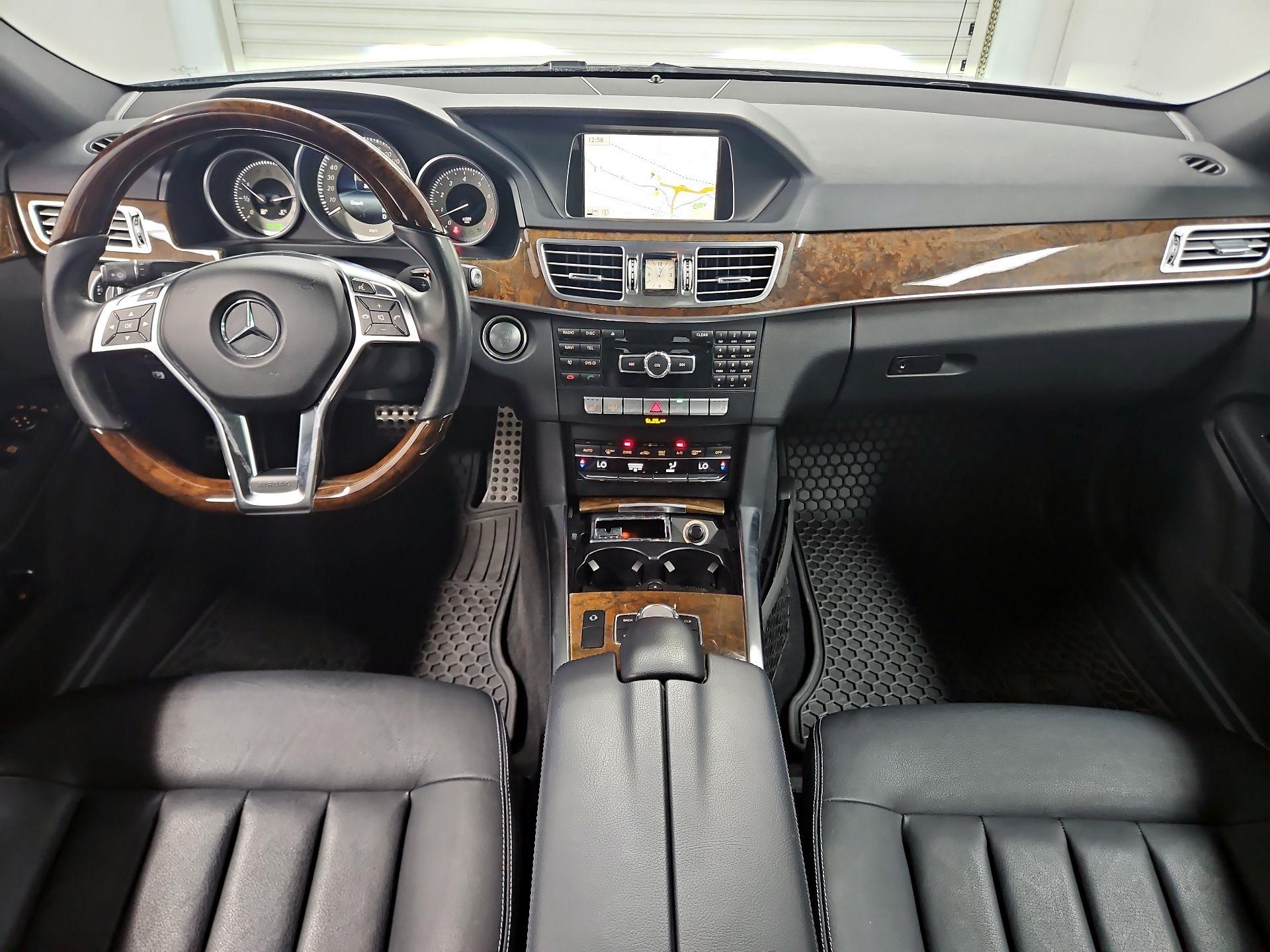 Thumbnail: 2015 Mercedes-Benz E-Class - 9