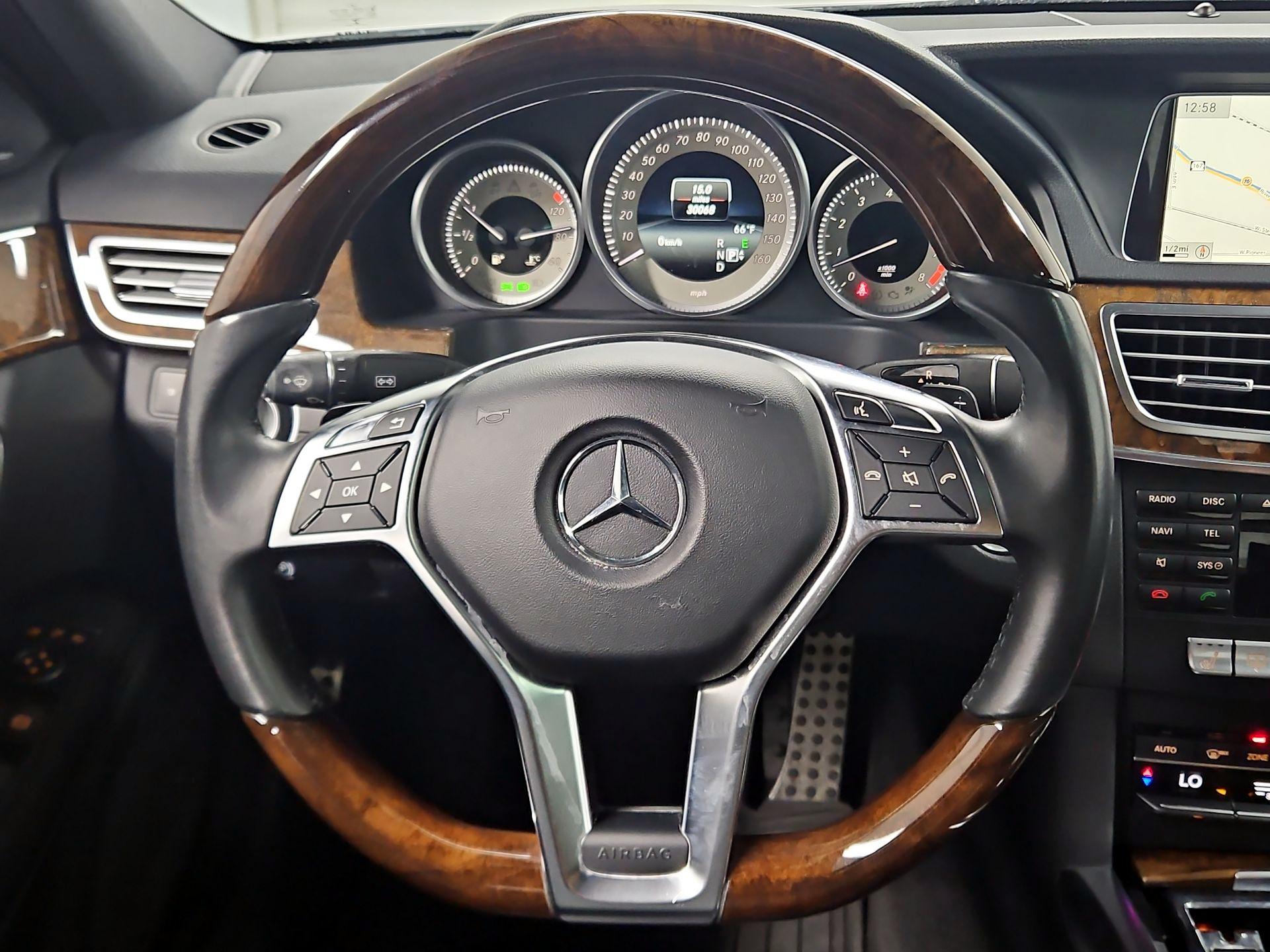 Thumbnail: 2015 Mercedes-Benz E-Class - 10