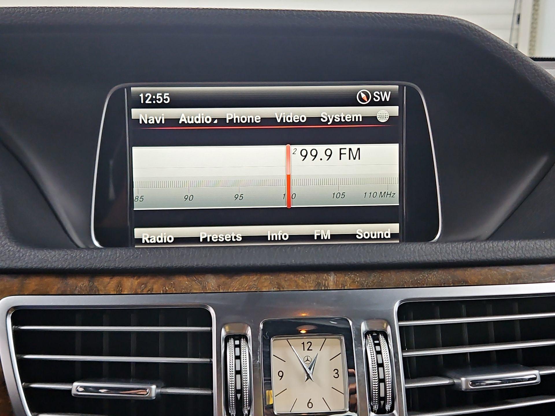 Thumbnail: 2015 Mercedes-Benz E-Class - 16