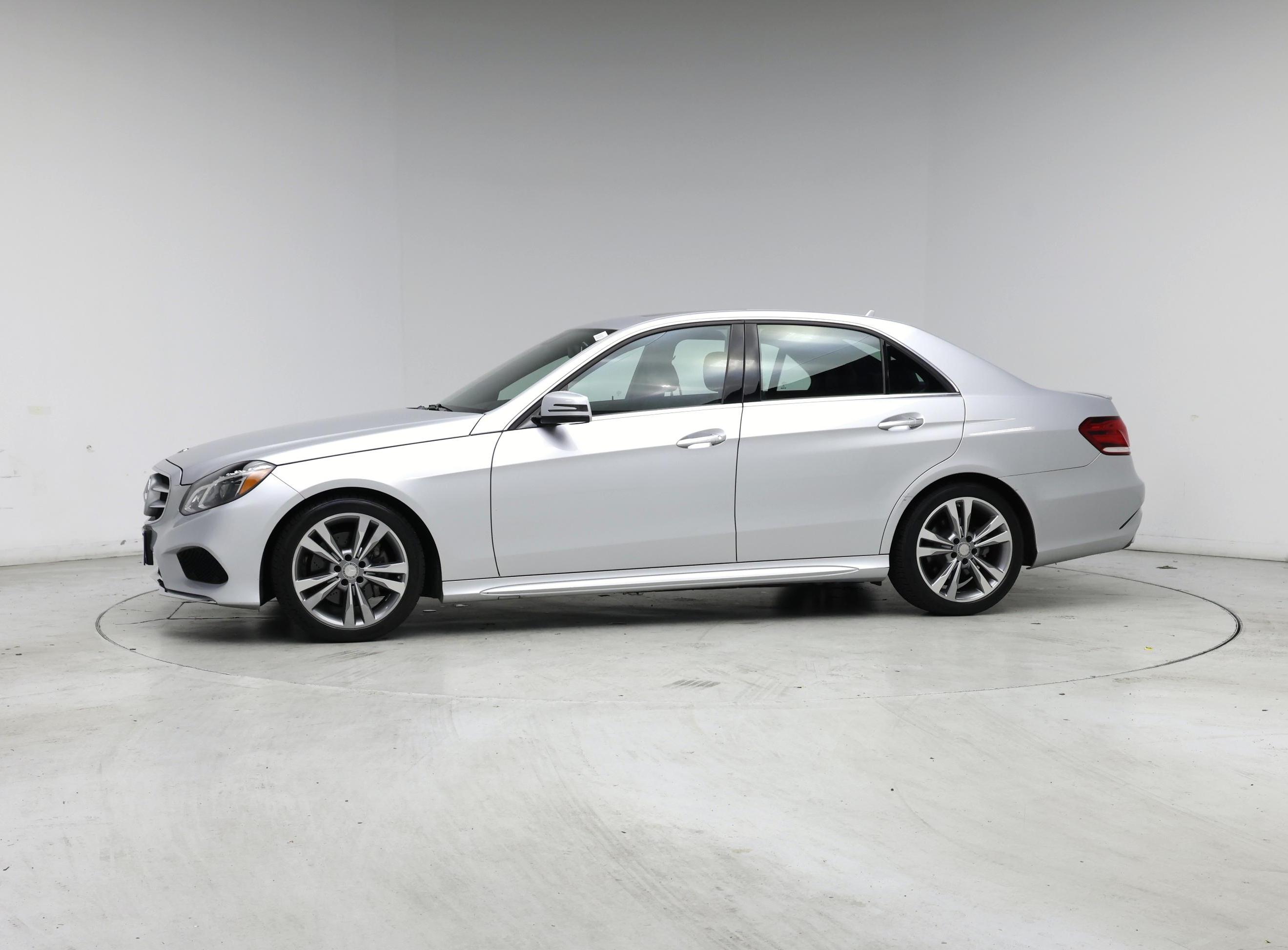 Thumbnail: 2015 Mercedes-Benz E-Class - 3