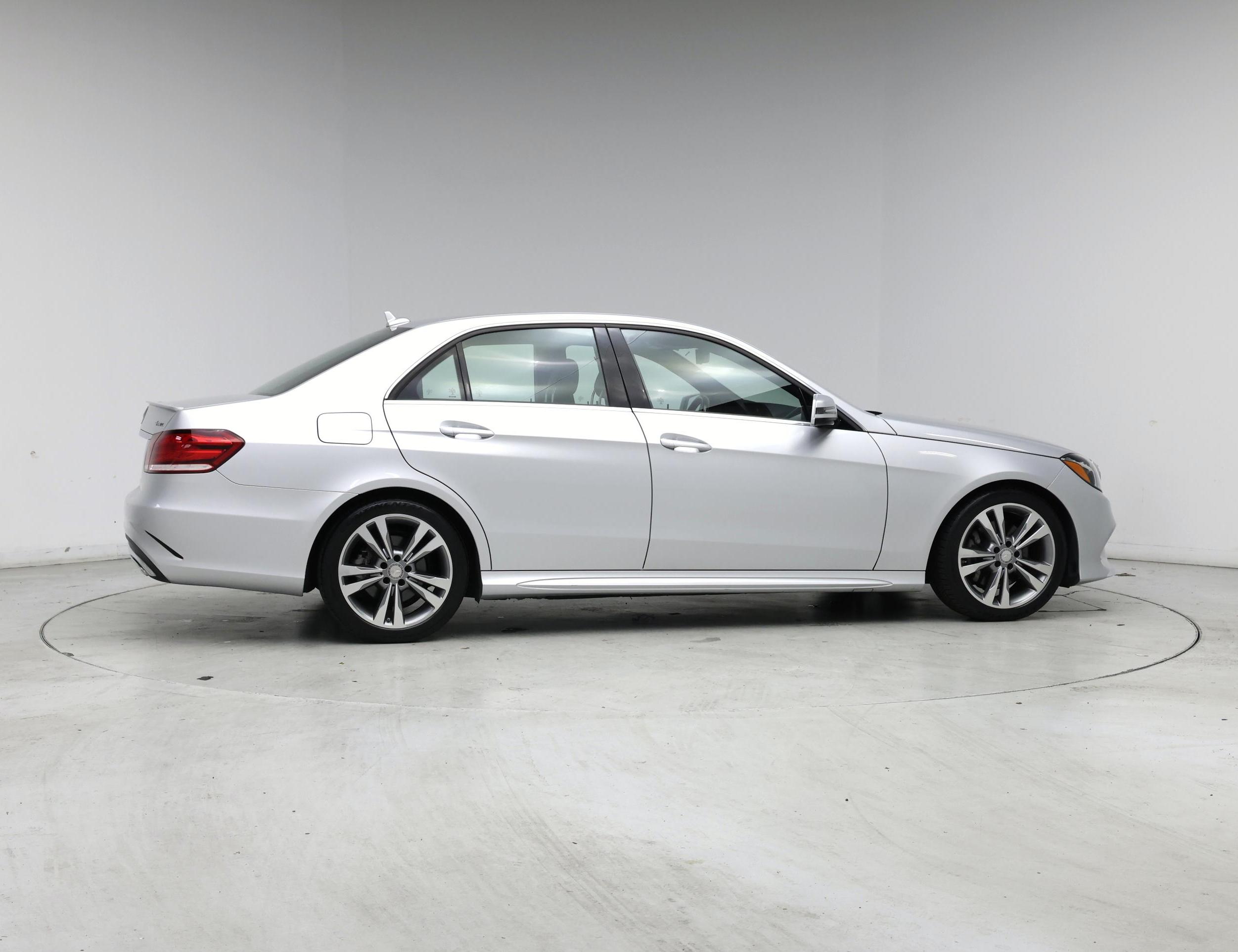 Thumbnail: 2015 Mercedes-Benz E-Class - 7