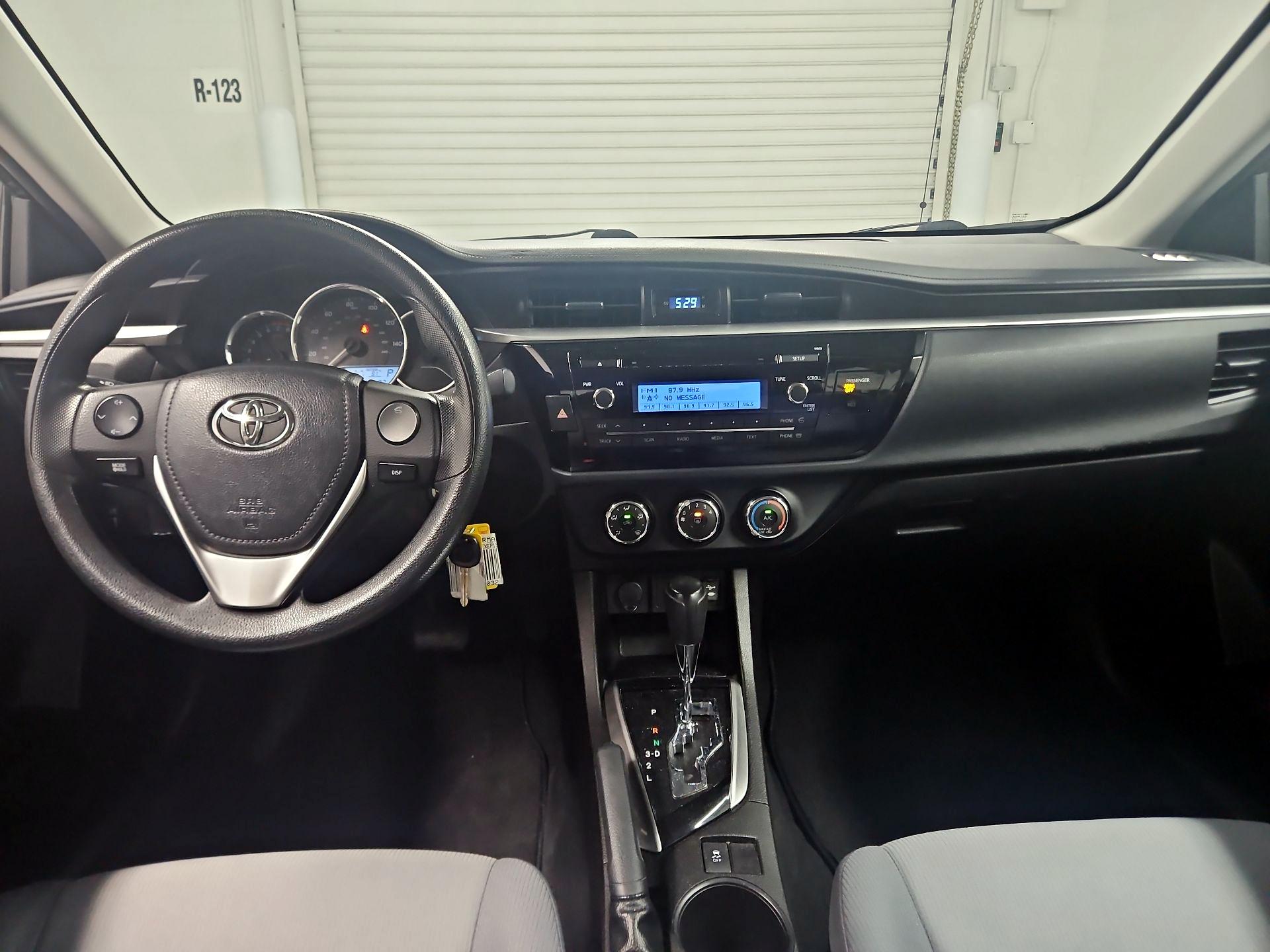 Thumbnail: 2014 Toyota Corolla - 9