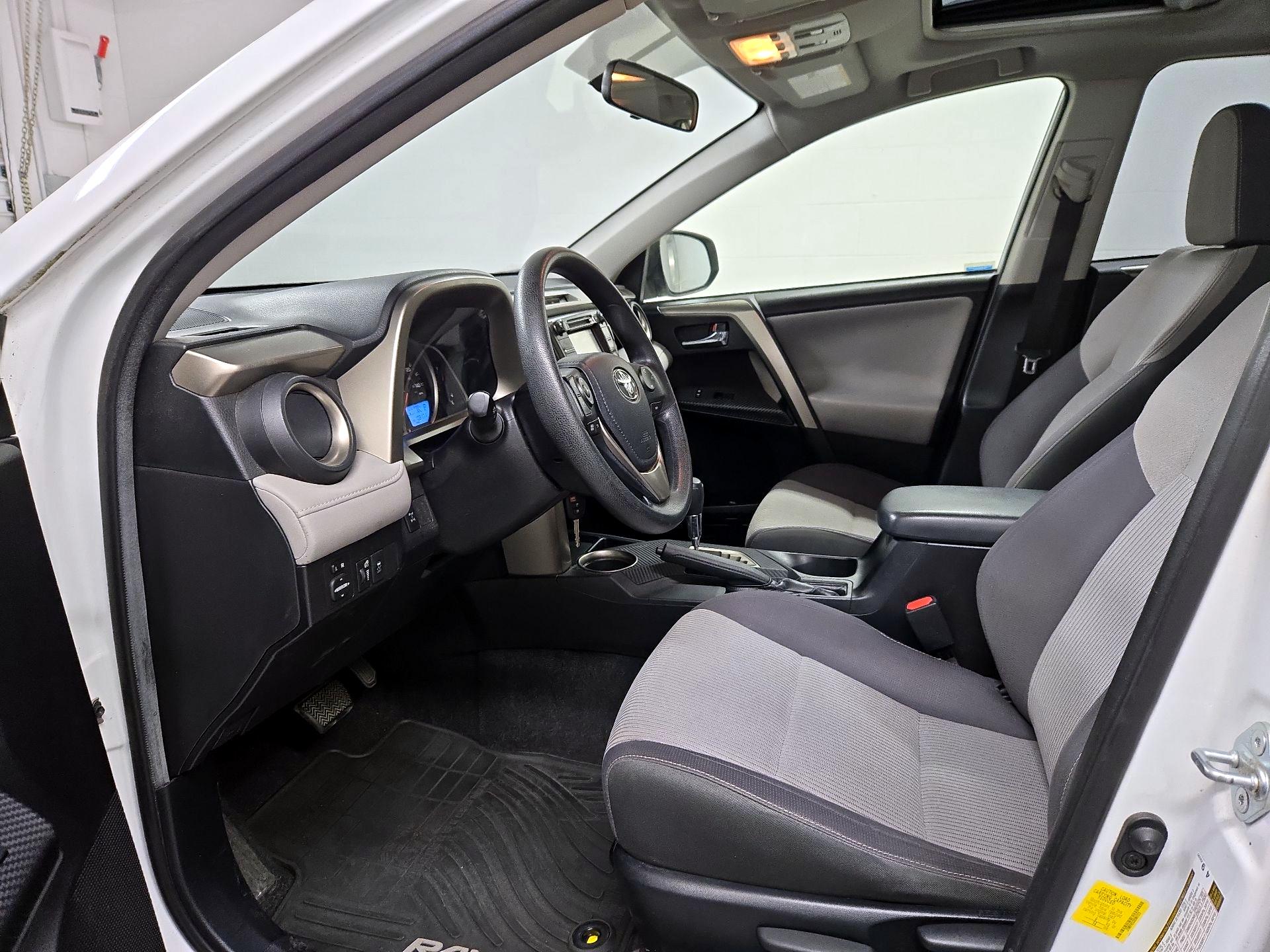 Thumbnail: 2014 Toyota RAV4 - 11