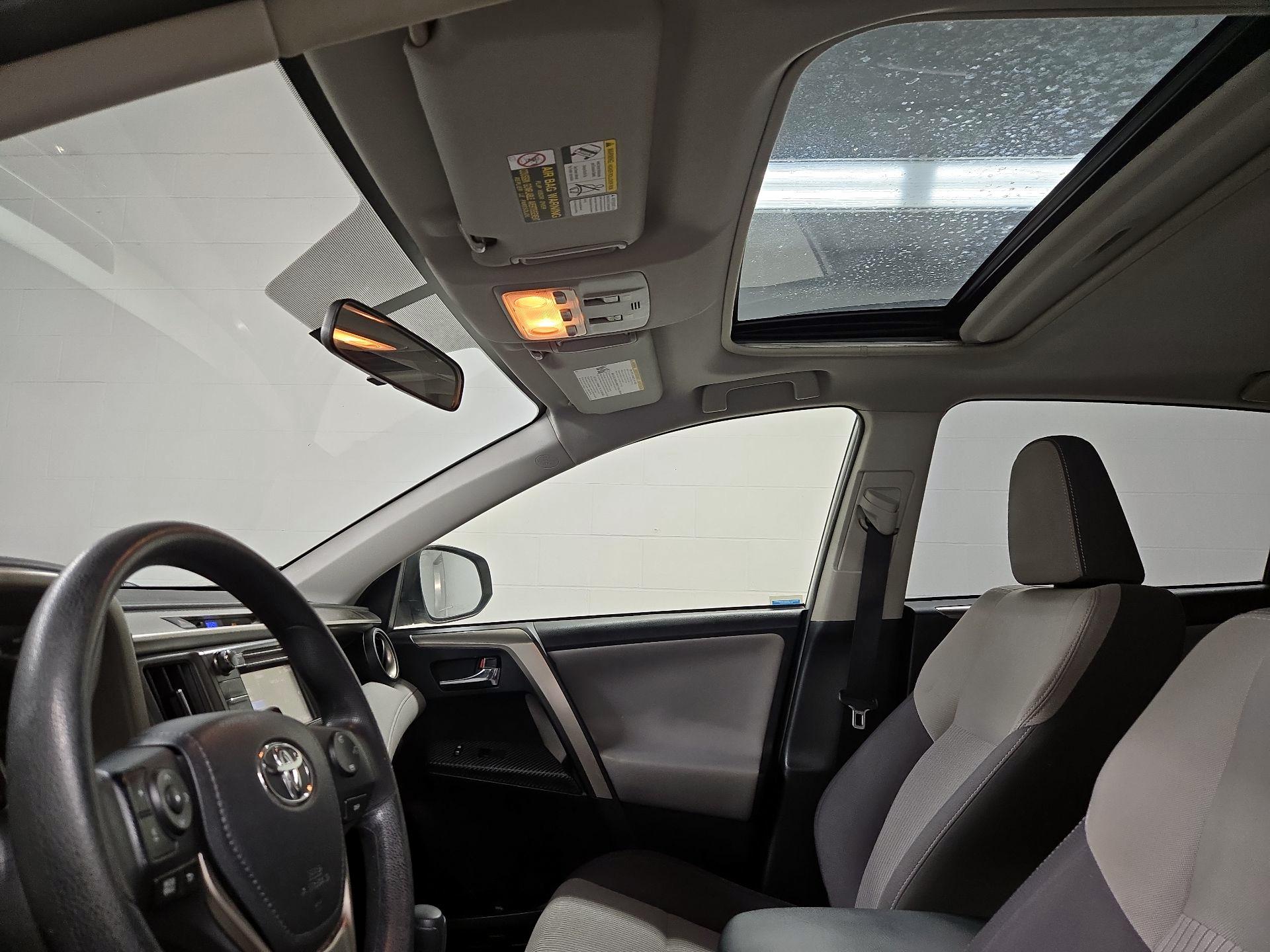 Thumbnail: 2014 Toyota RAV4 - 19