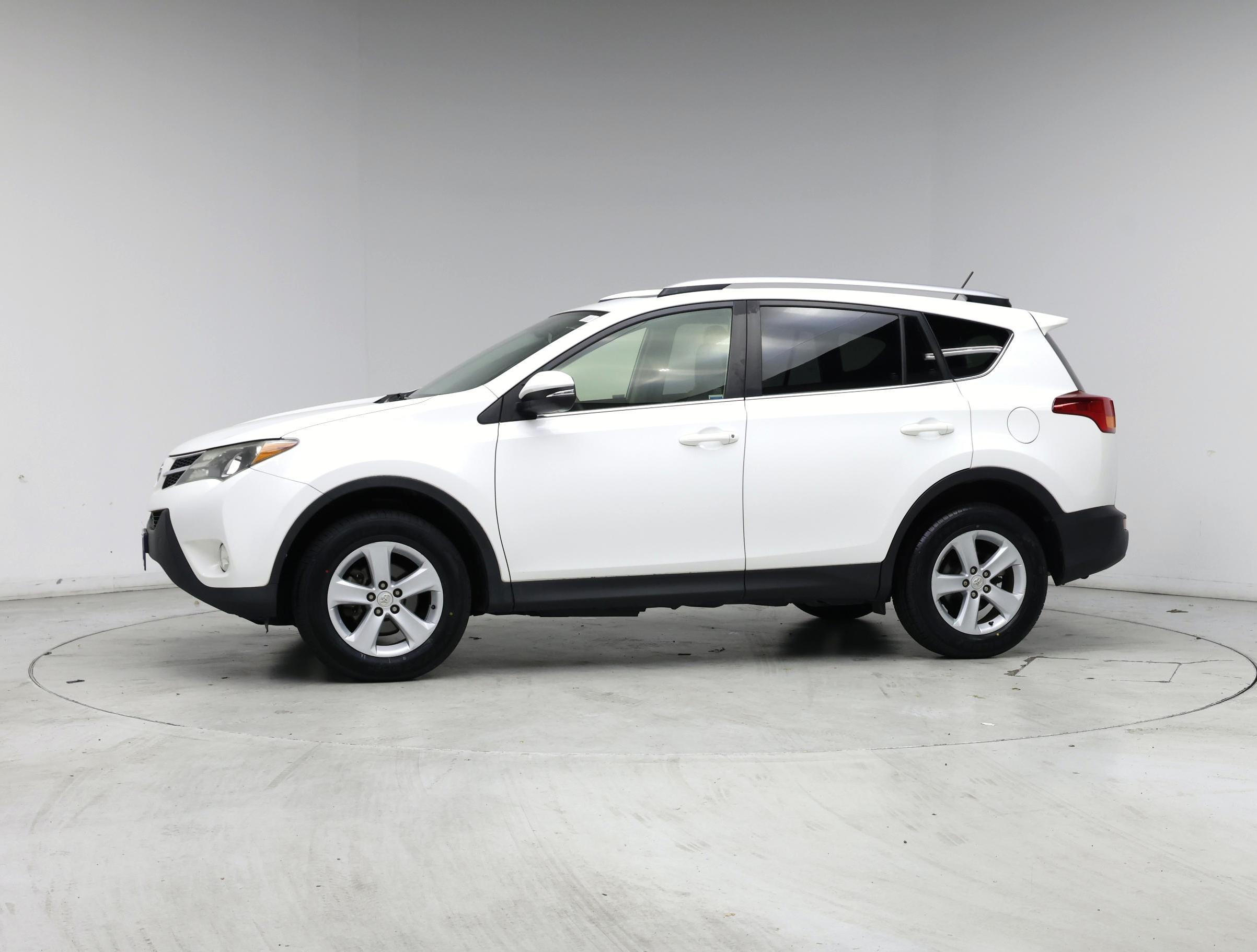 Thumbnail: 2014 Toyota RAV4 - 3