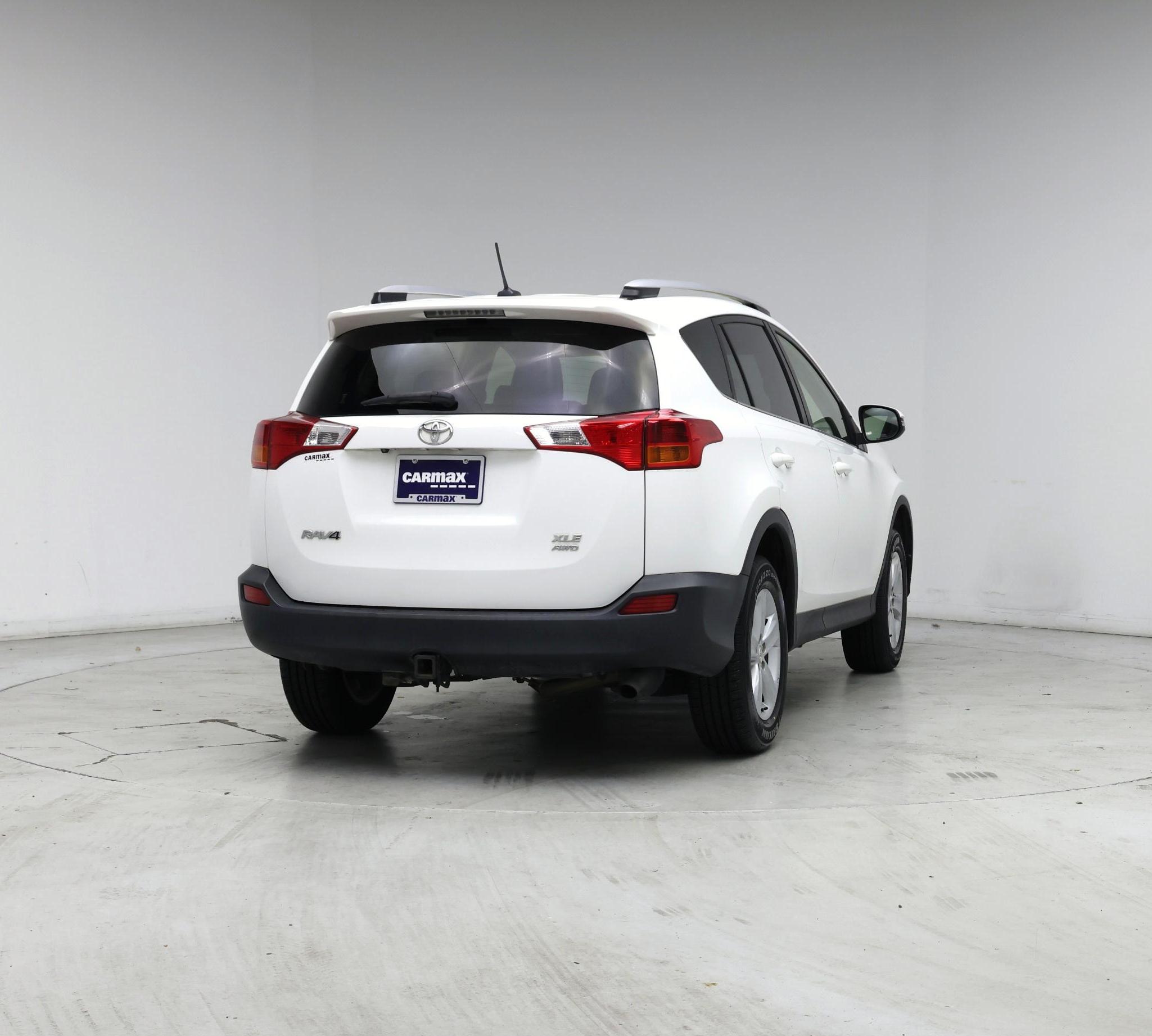 Thumbnail: 2014 Toyota RAV4 - 8