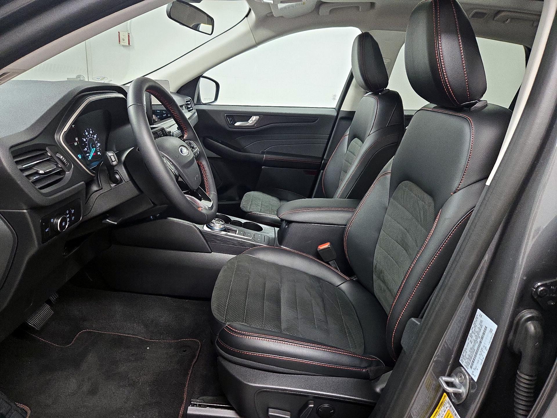 Thumbnail: 2022 Ford Escape - 11