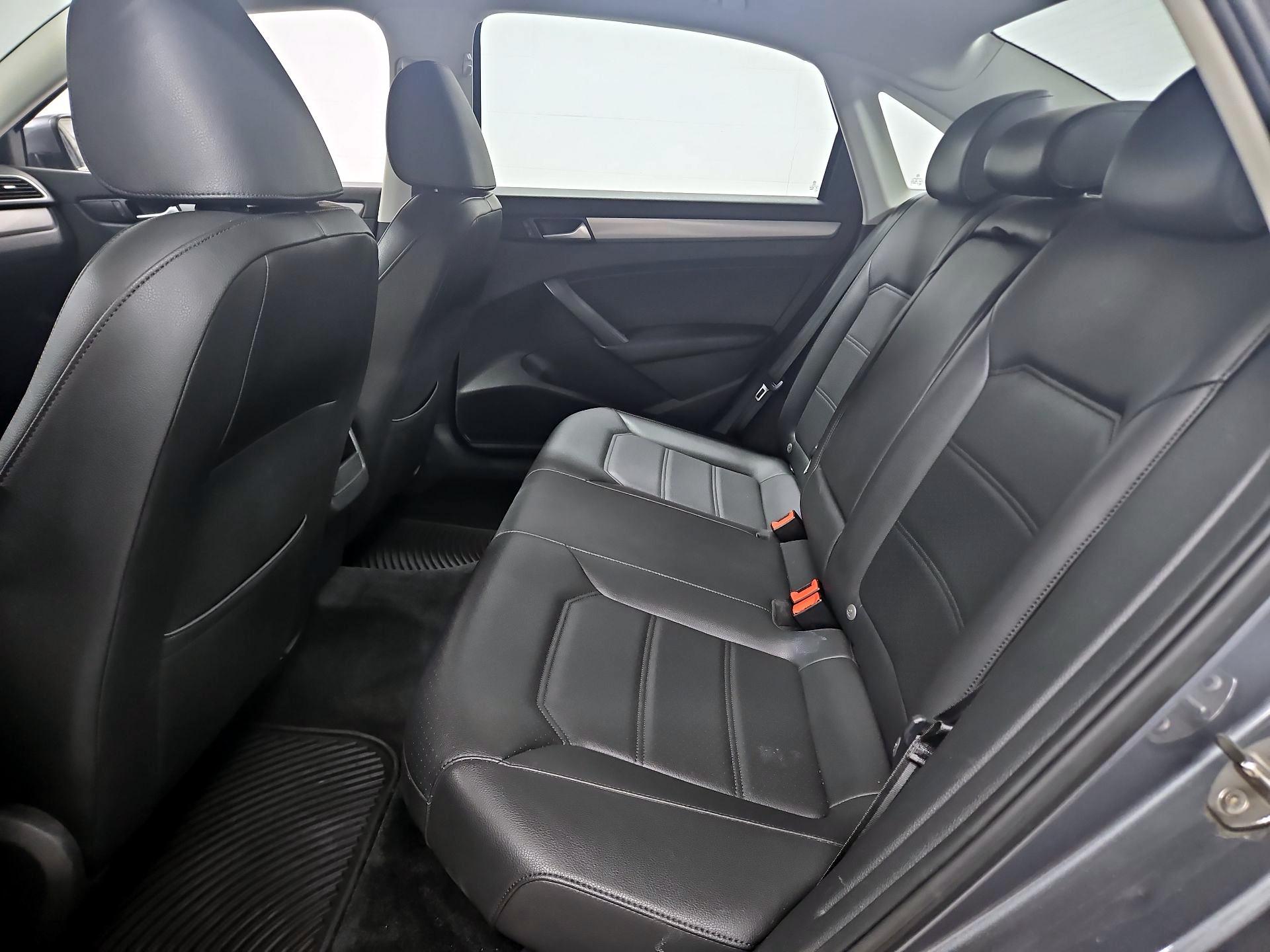 Thumbnail: 2015 Volkswagen Passat - 19