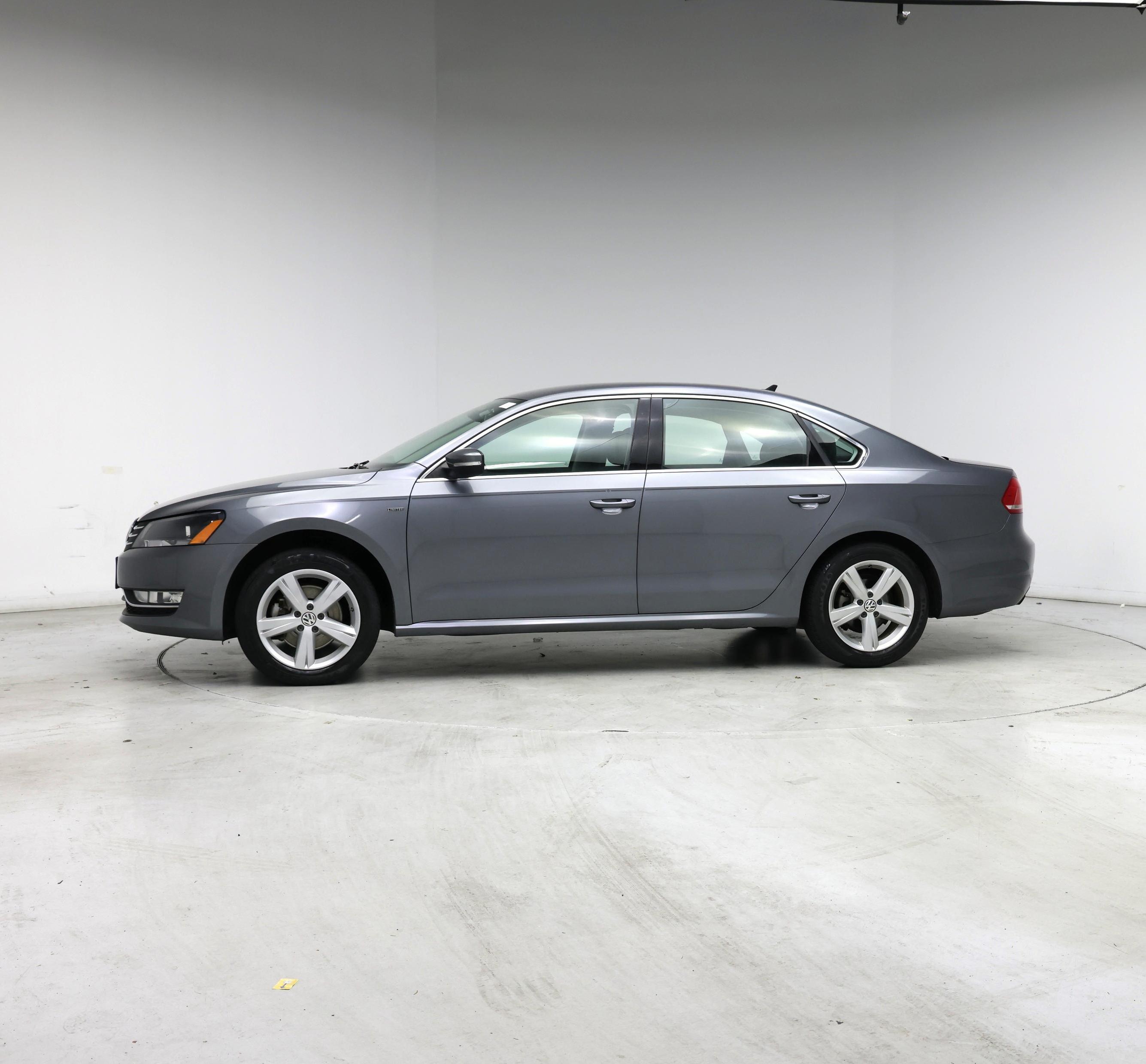 Thumbnail: 2015 Volkswagen Passat - 3