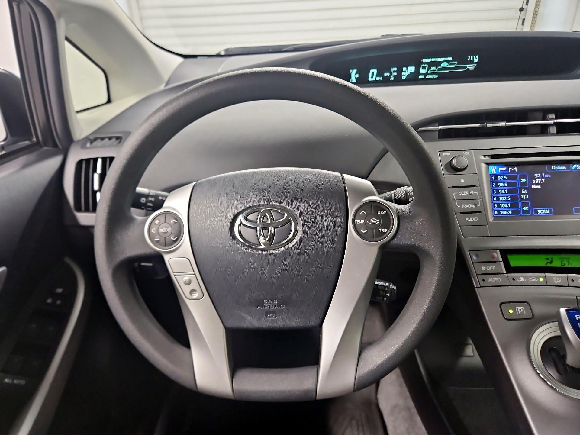 Thumbnail: 2015 Toyota Prius - 10