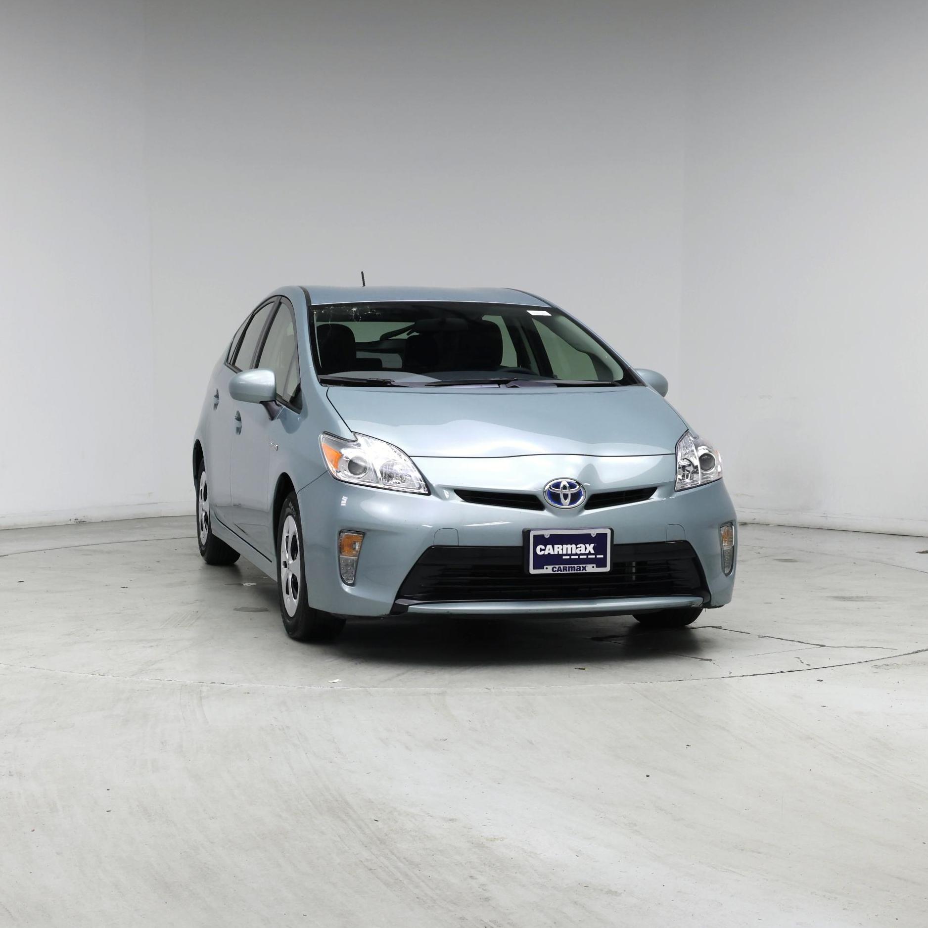 Thumbnail: 2015 Toyota Prius - 5