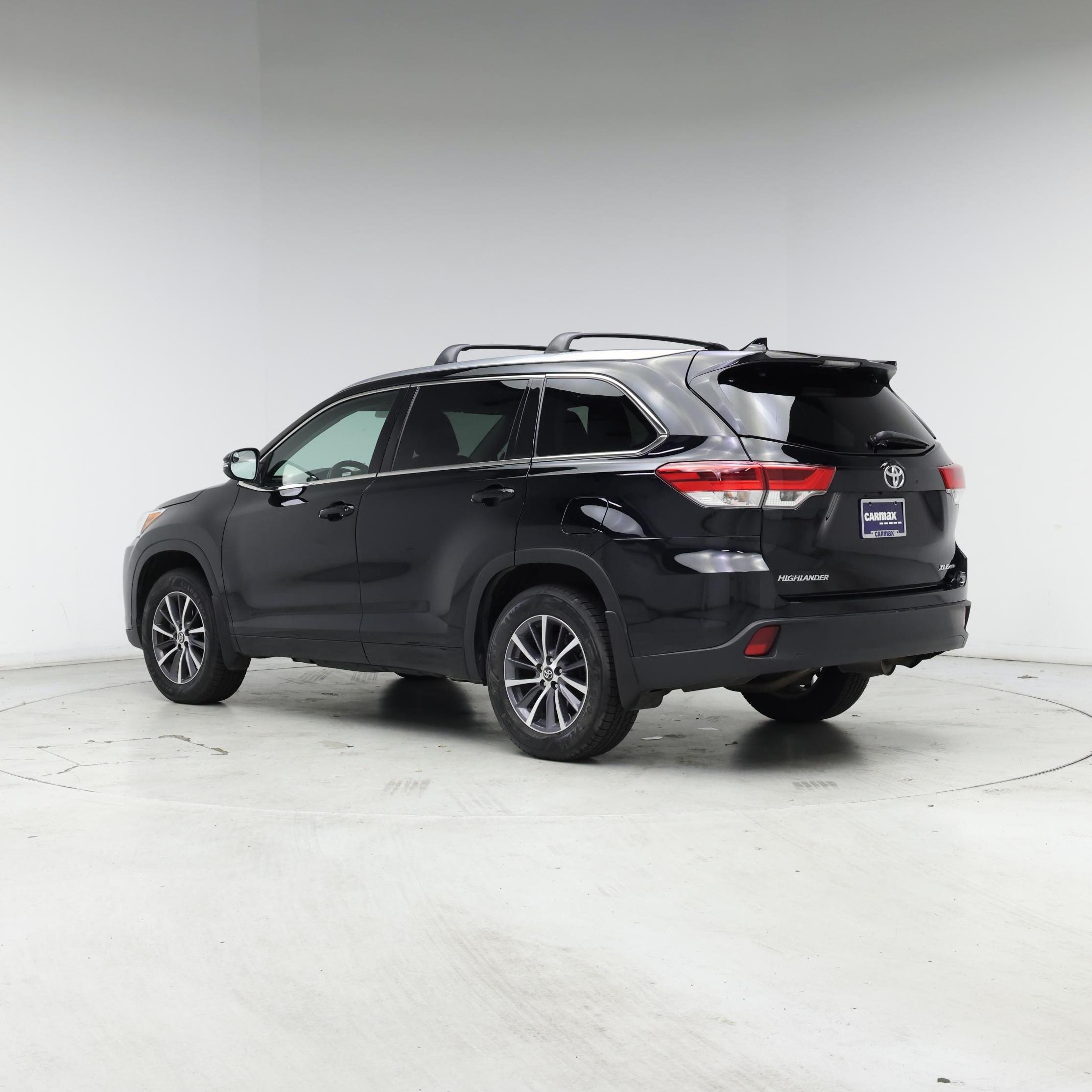 Thumbnail: 2018 Toyota Highlander - 2