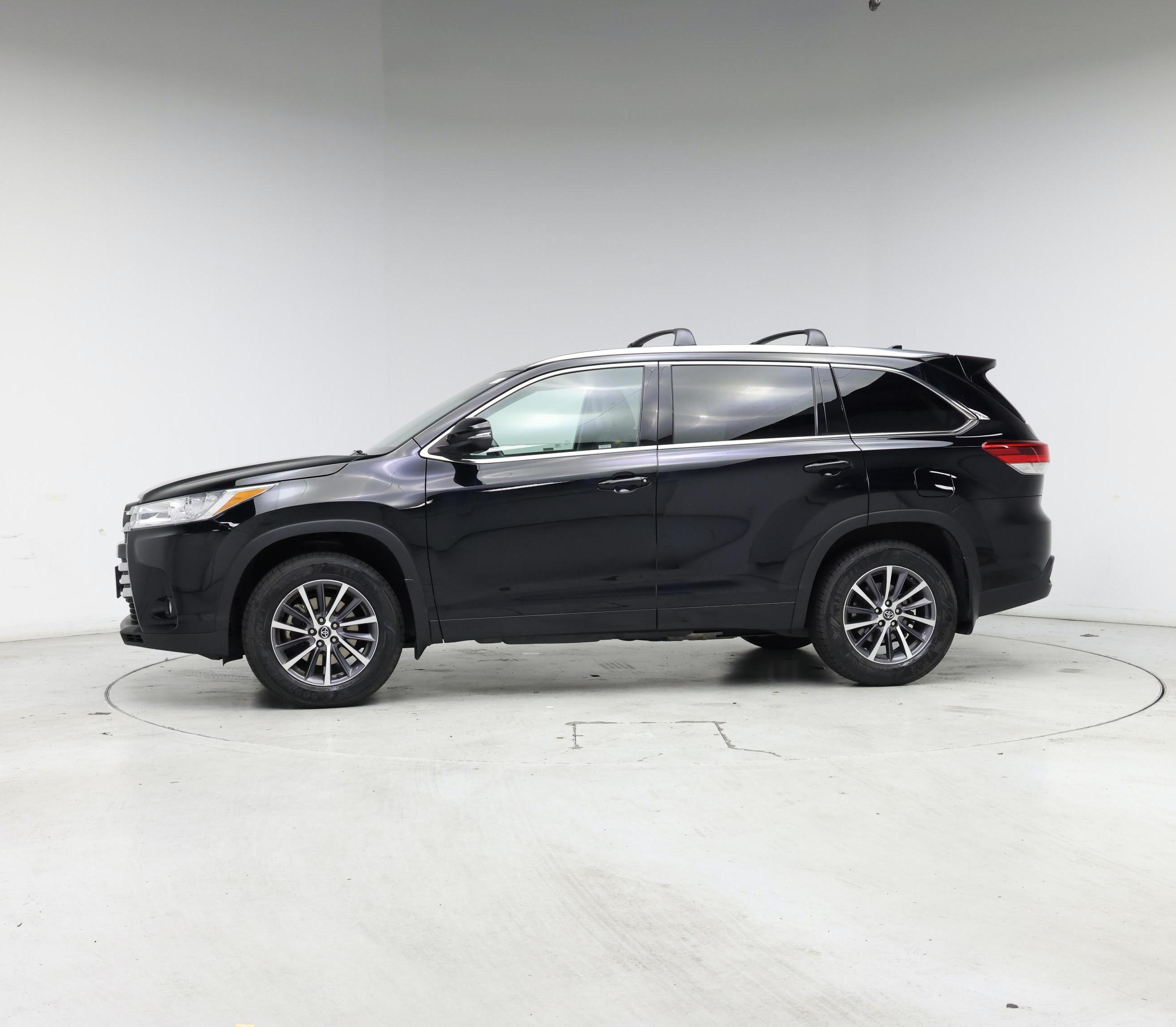 Thumbnail: 2018 Toyota Highlander - 3