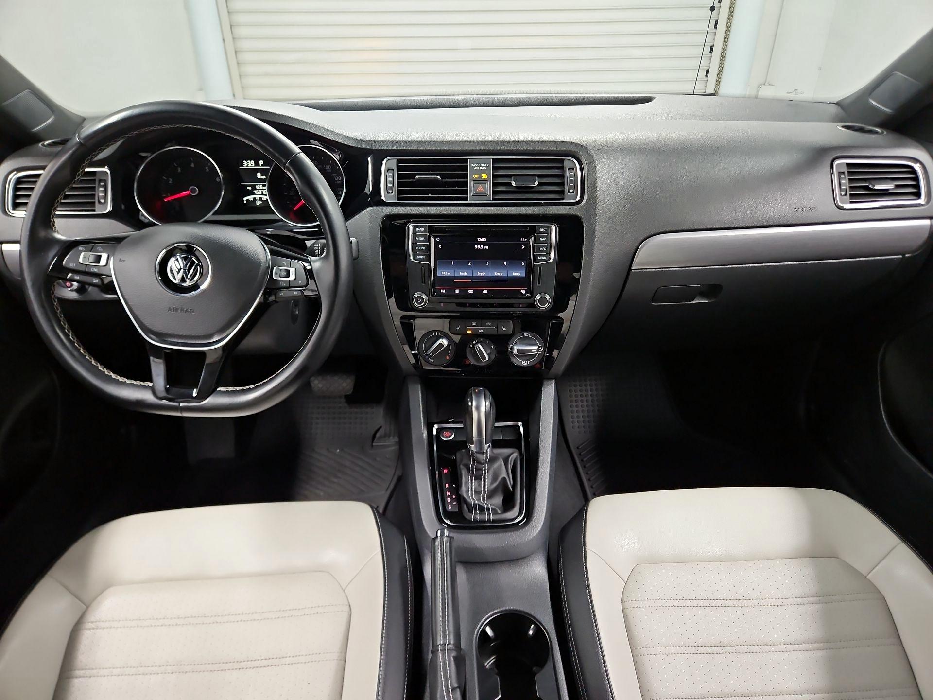 Thumbnail: 2016 Volkswagen Jetta - 9