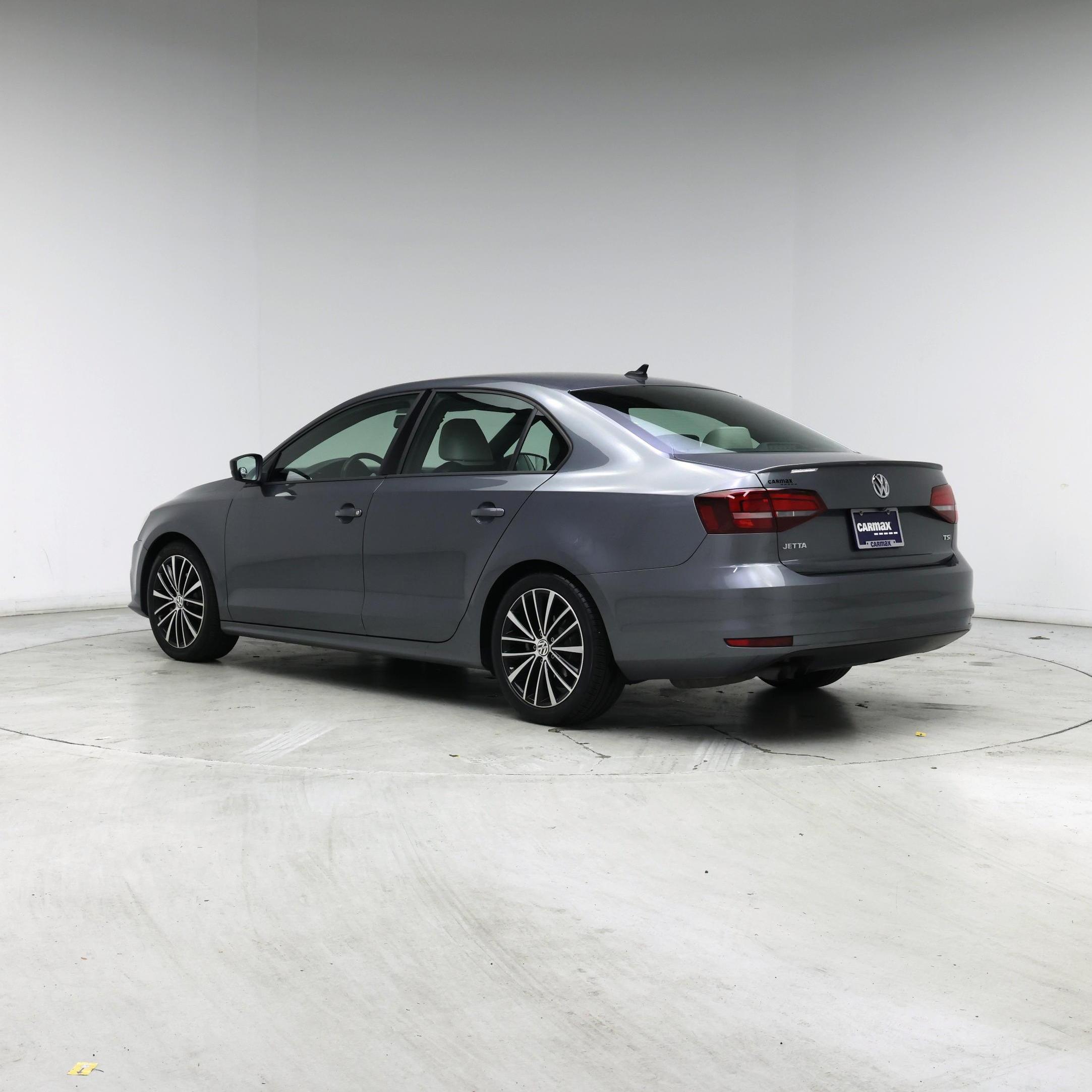 Thumbnail: 2016 Volkswagen Jetta - 2