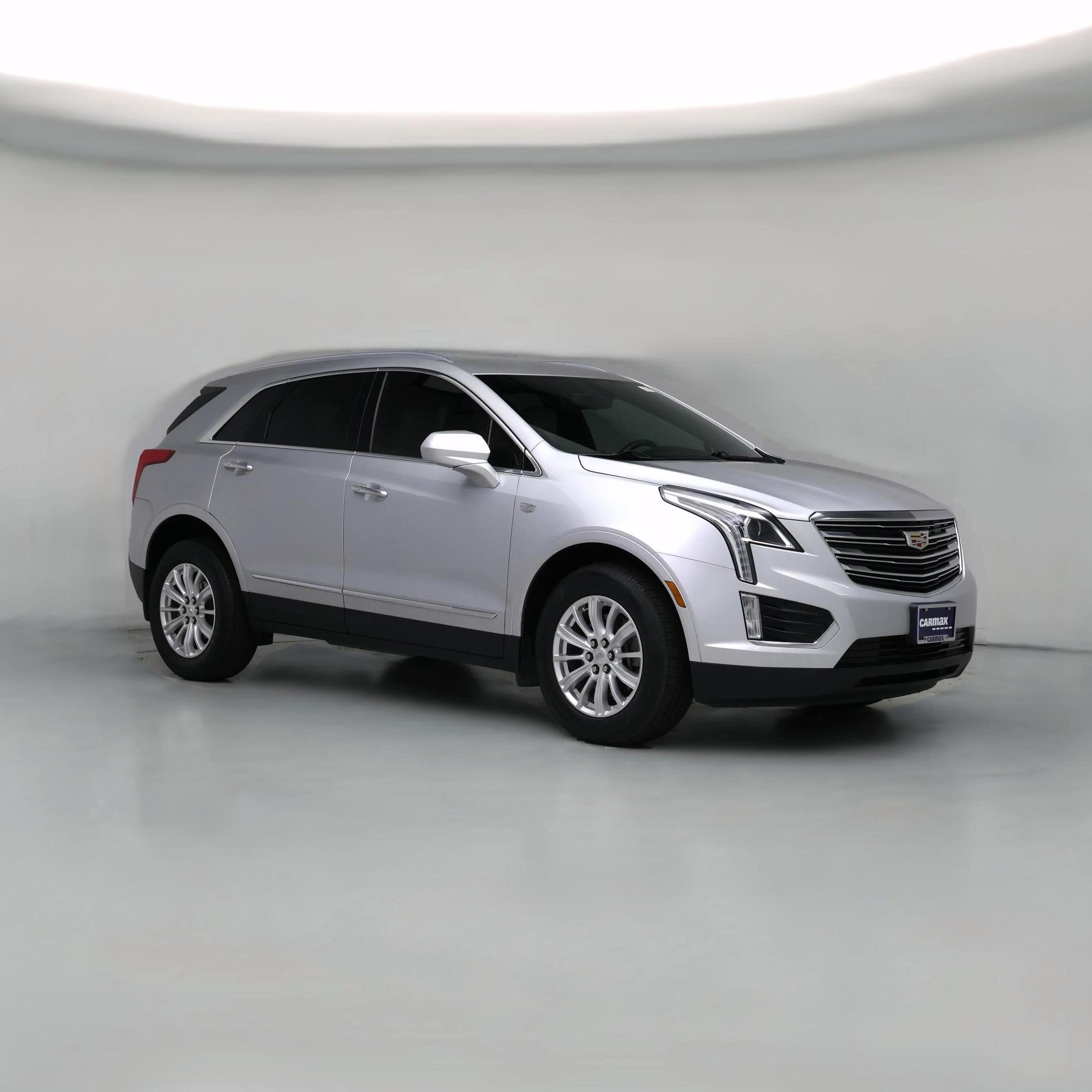 Thumbnail: 2017 Cadillac XT5 - 1