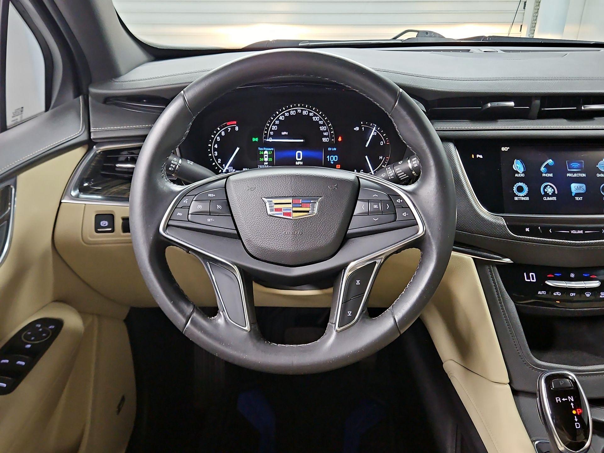 Thumbnail: 2017 Cadillac XT5 - 10