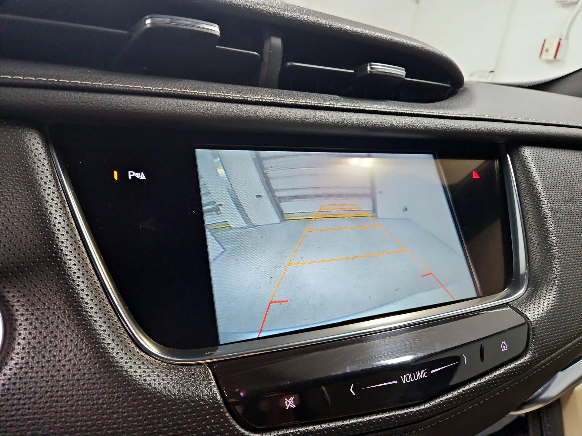 Thumbnail: 2017 Cadillac XT5 - 14