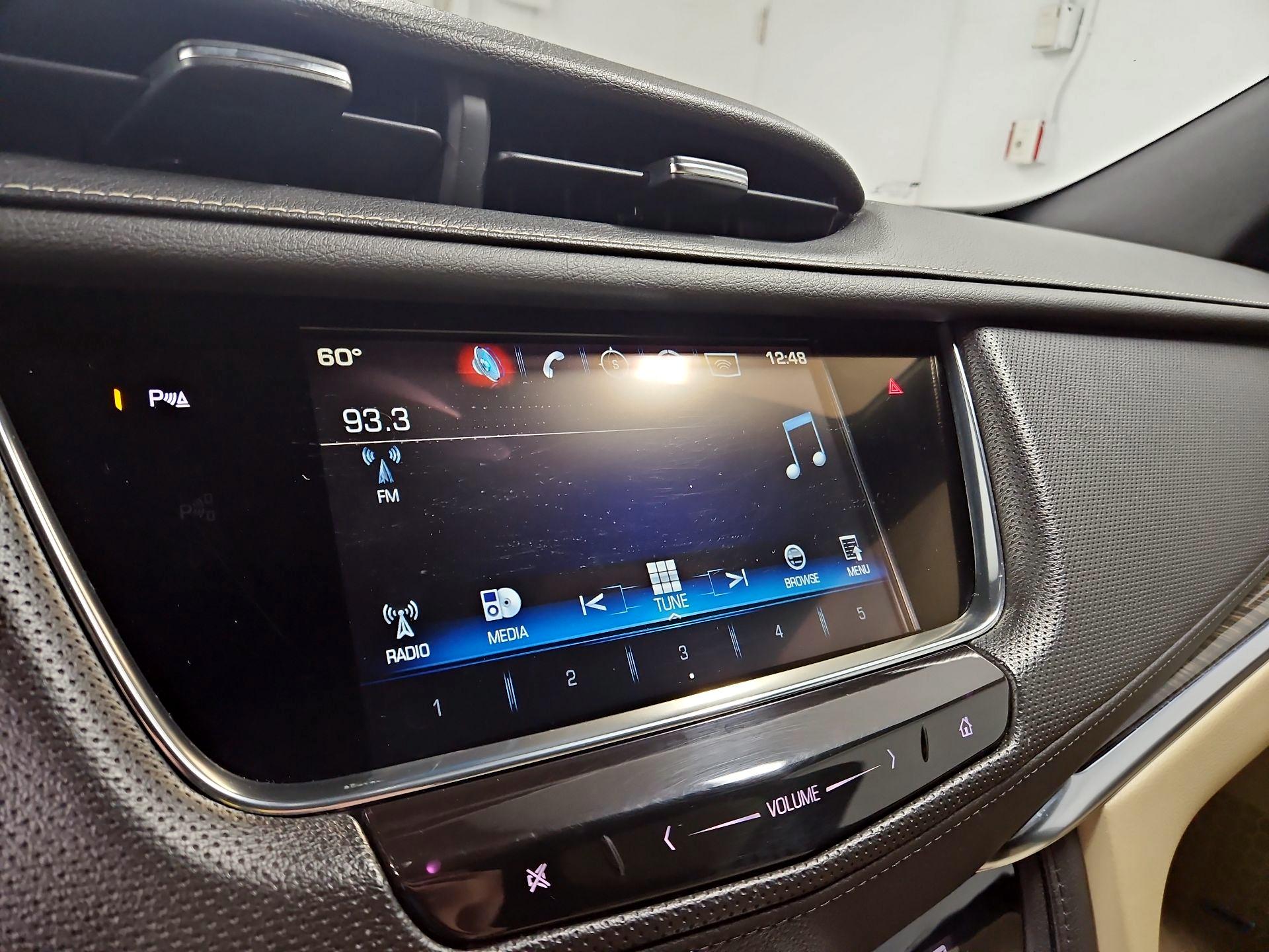 Thumbnail: 2017 Cadillac XT5 - 15