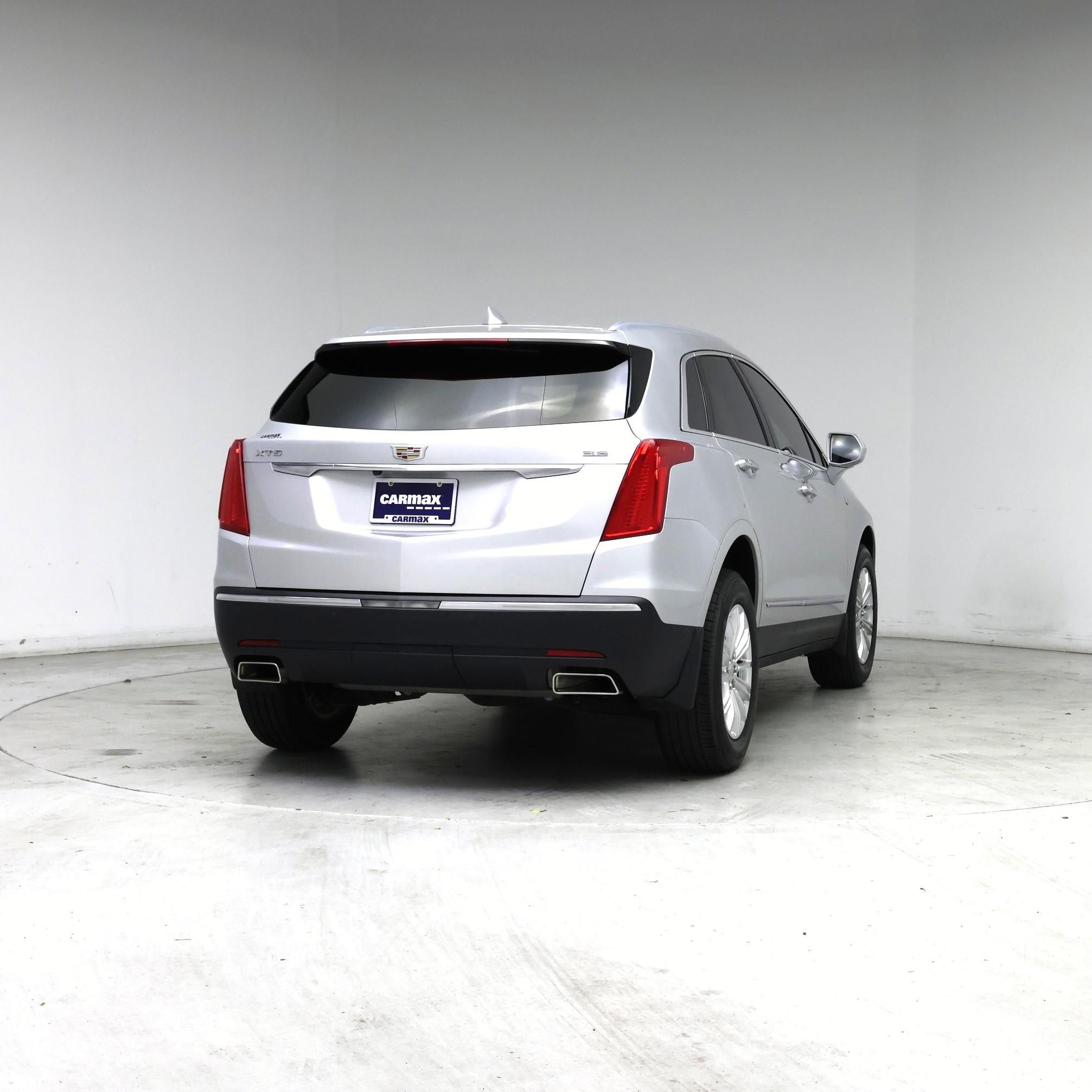 Thumbnail: 2017 Cadillac XT5 - 8