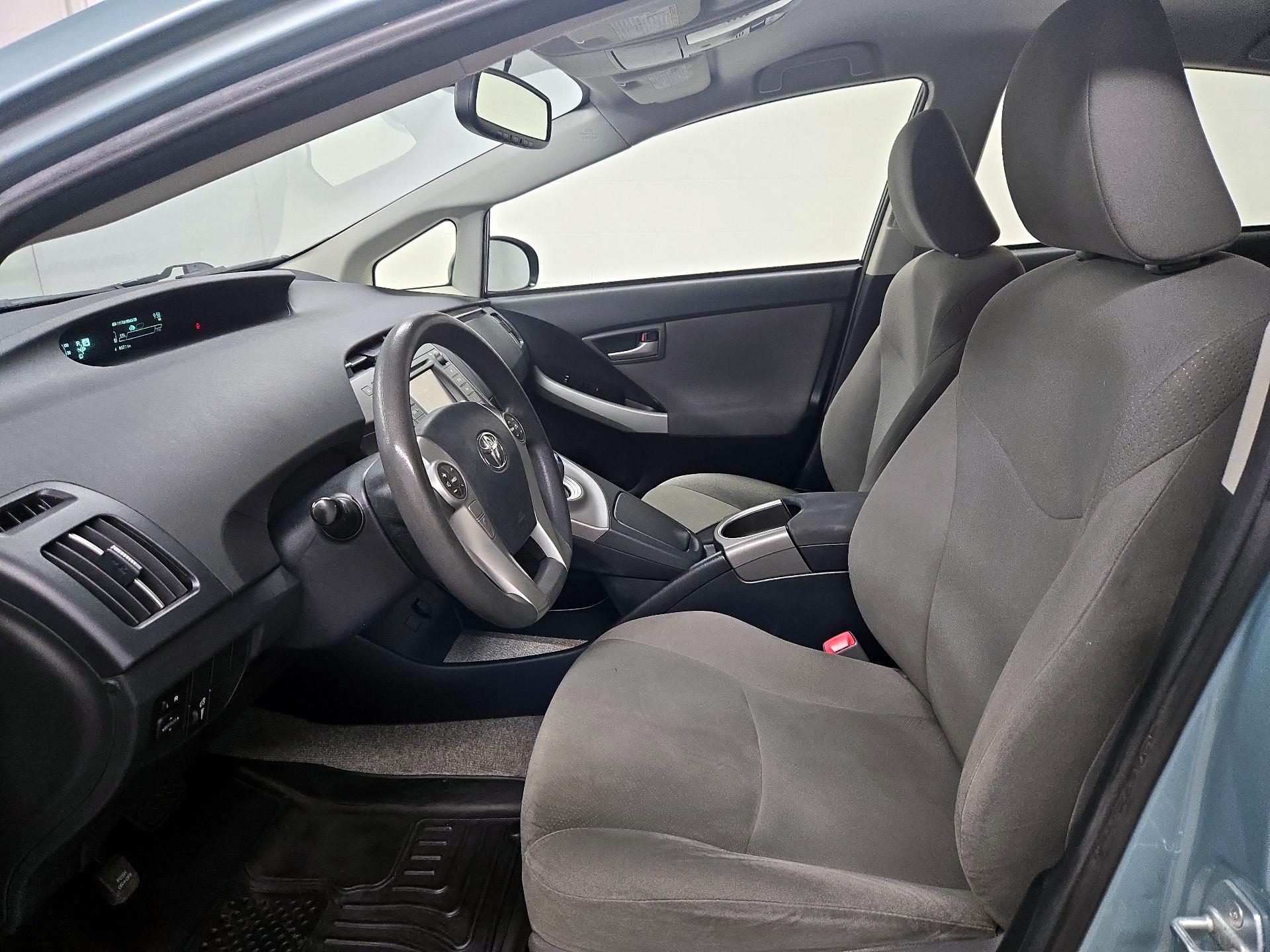 Thumbnail: 2013 Toyota Prius - 11