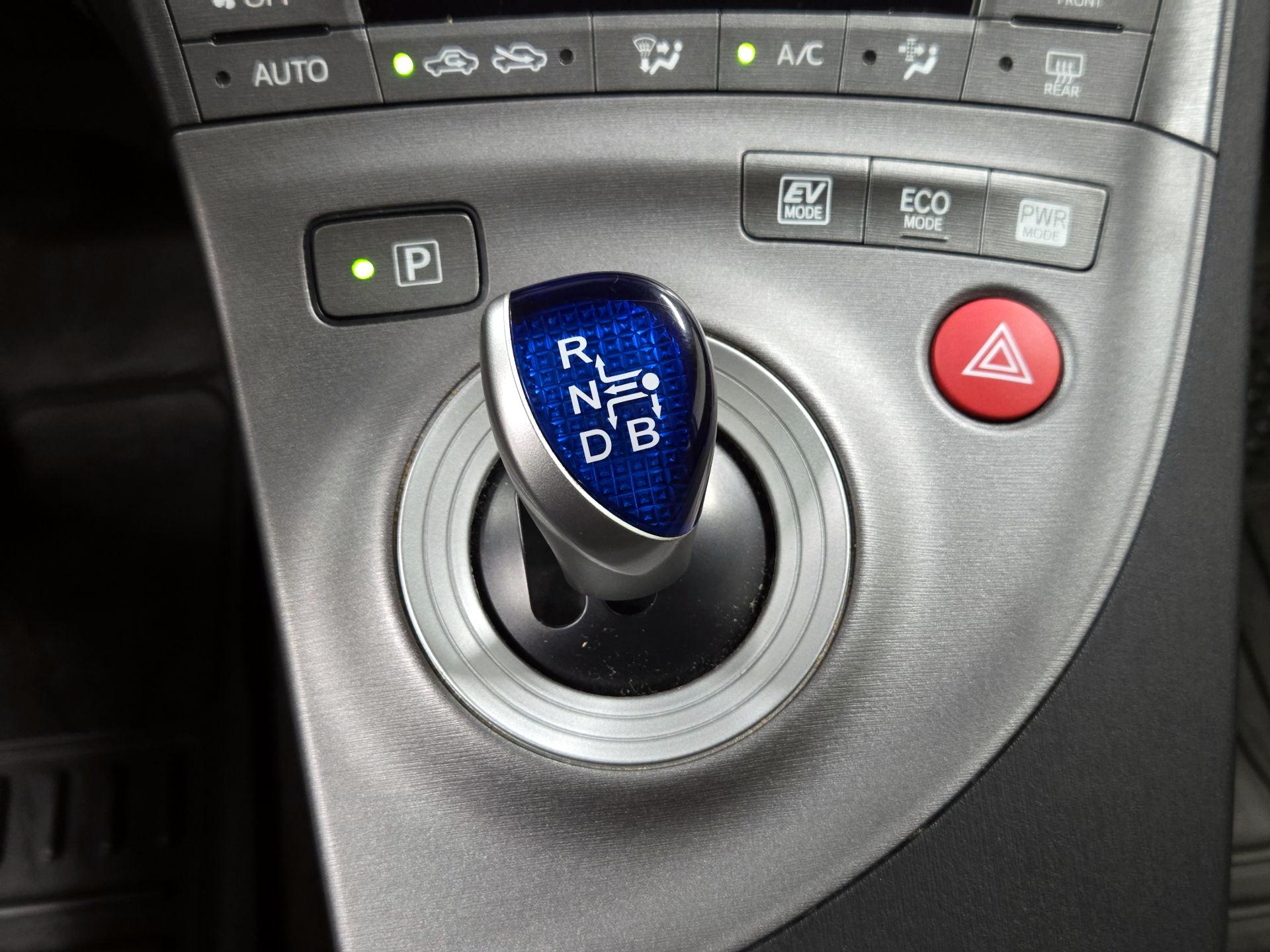 Thumbnail: 2013 Toyota Prius - 16