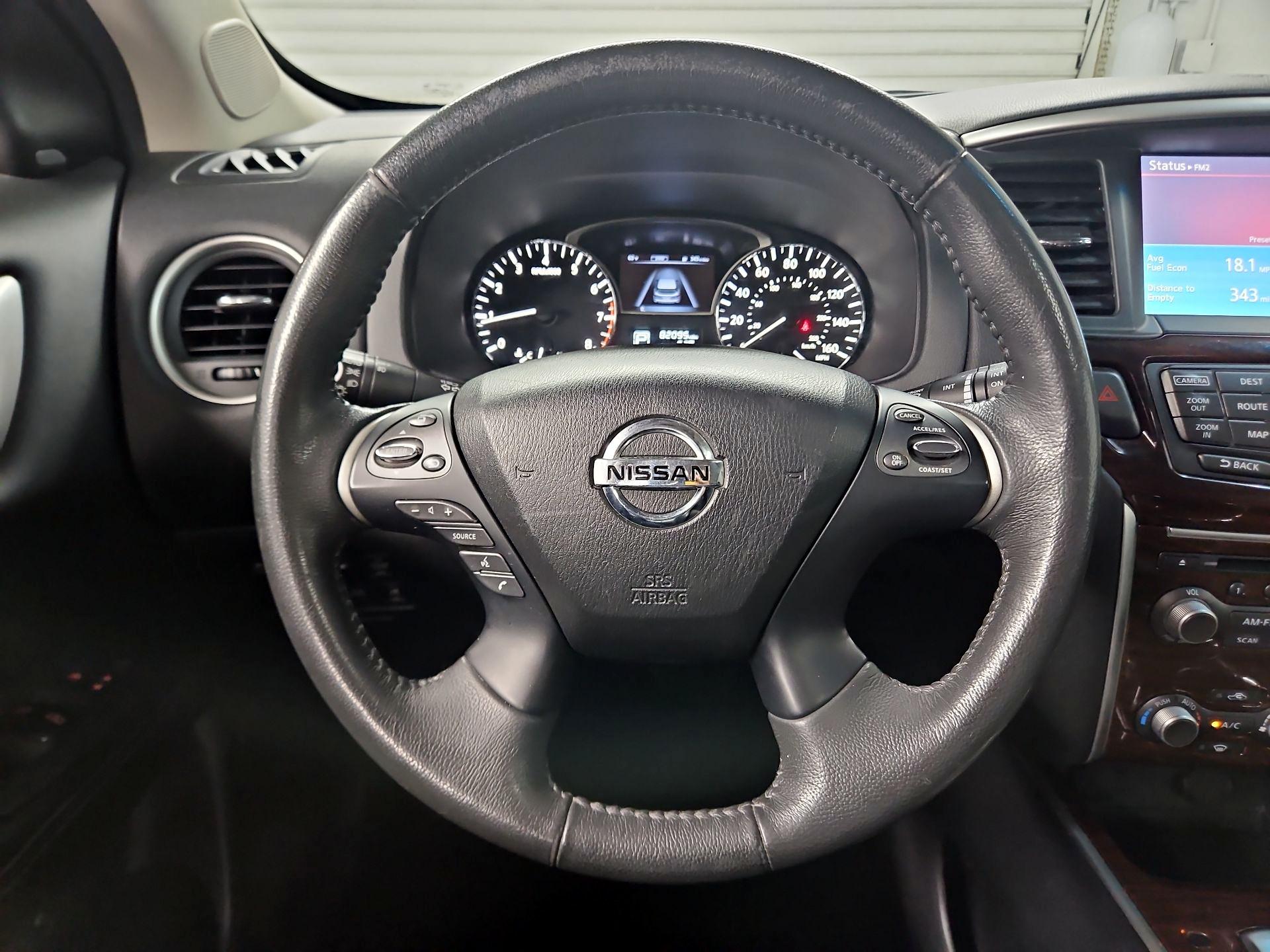Thumbnail: 2015 Nissan Pathfinder - 10