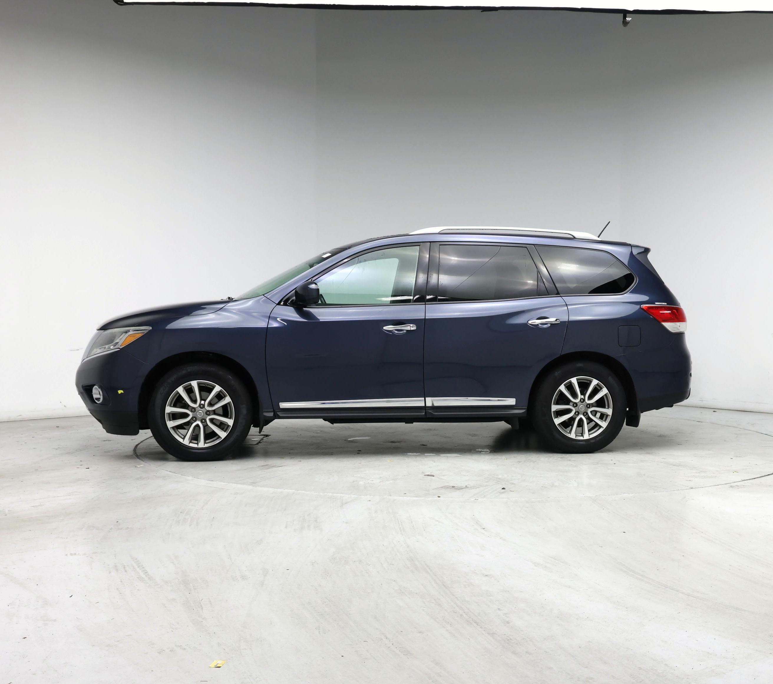 Thumbnail: 2015 Nissan Pathfinder - 3