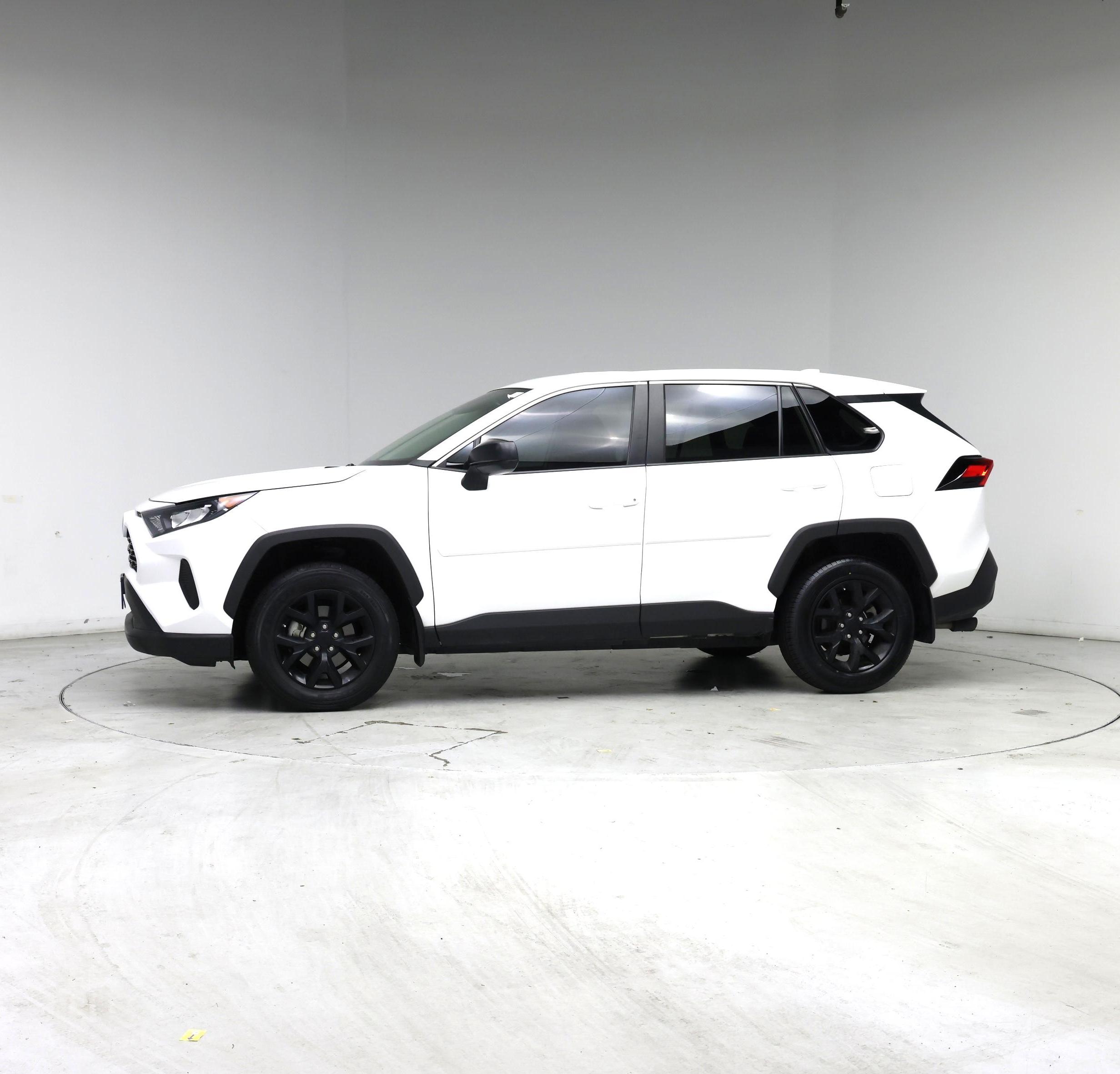 Thumbnail: 2022 Toyota RAV4 - 3